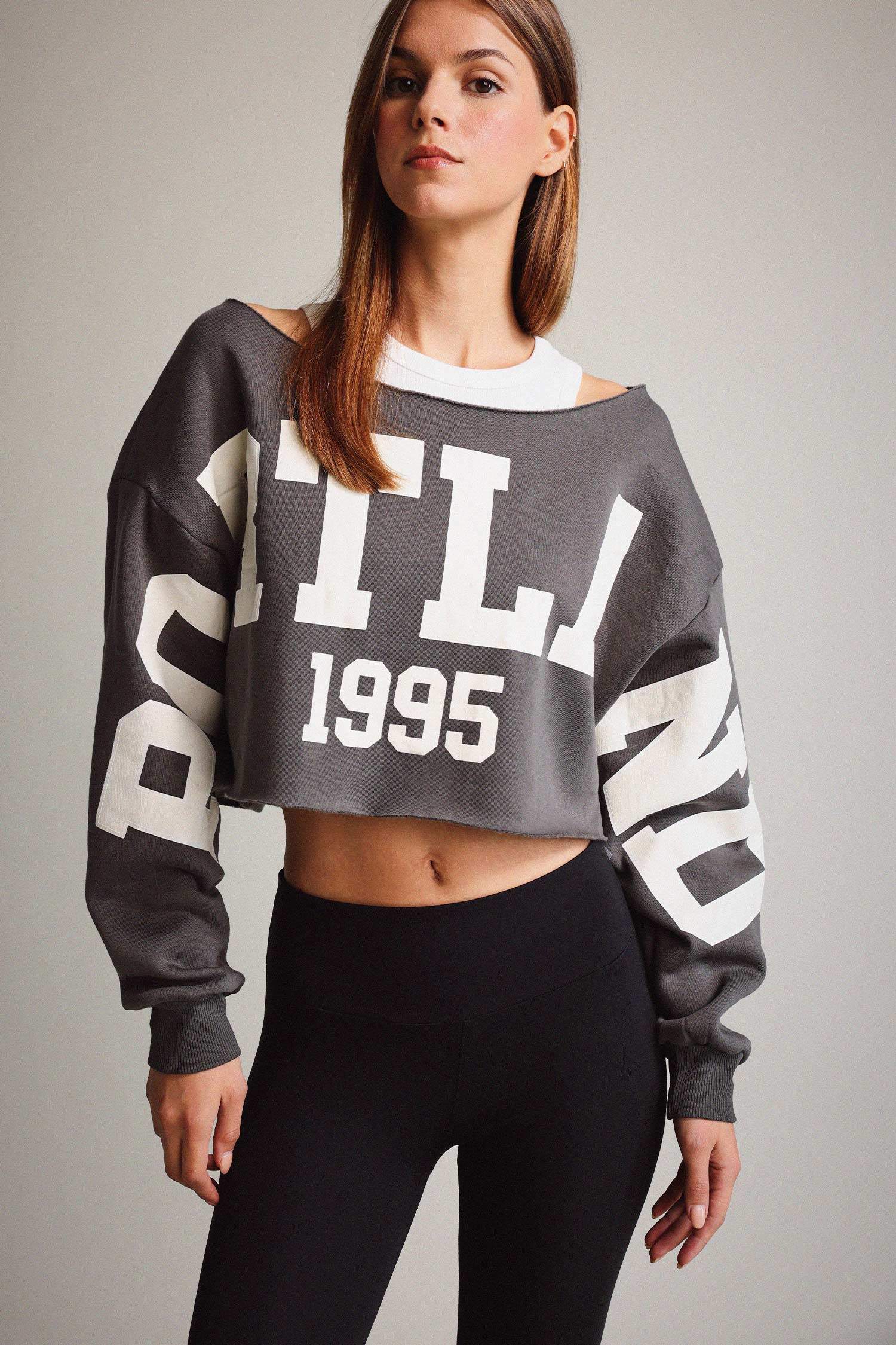 سويت شيرت بياخة عريضة