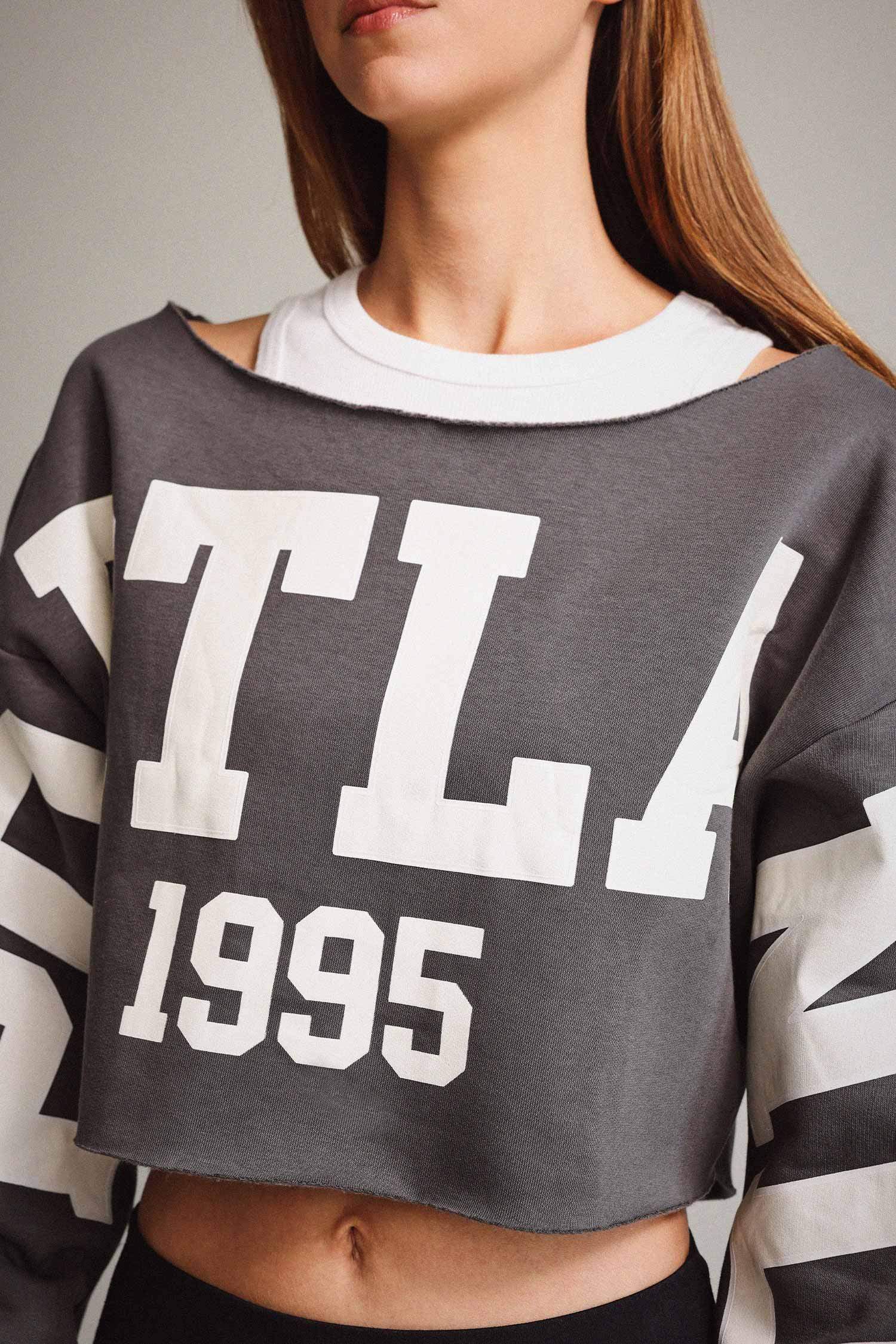 سويت شيرت بياخة عريضة