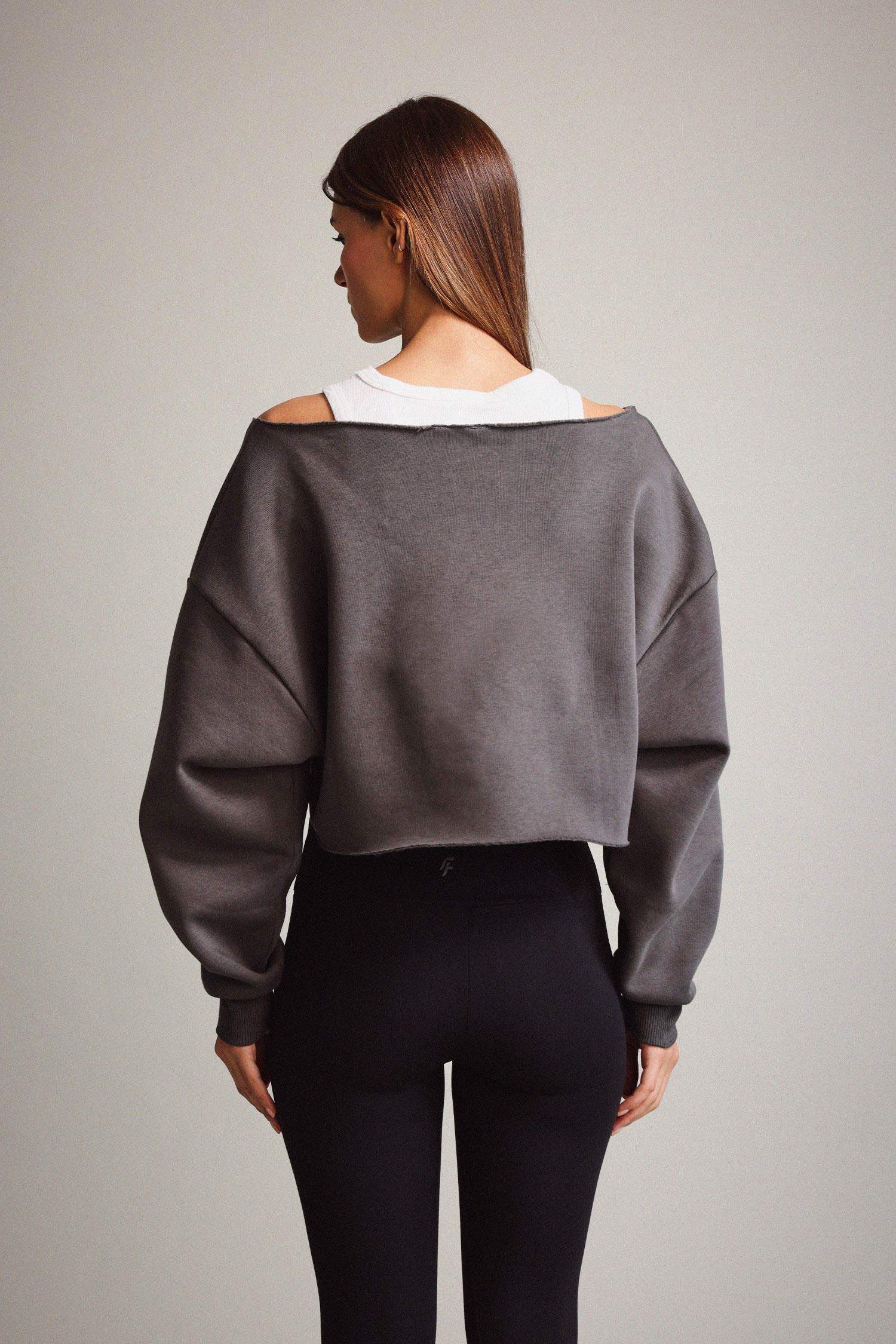 سويت شيرت بياخة عريضة