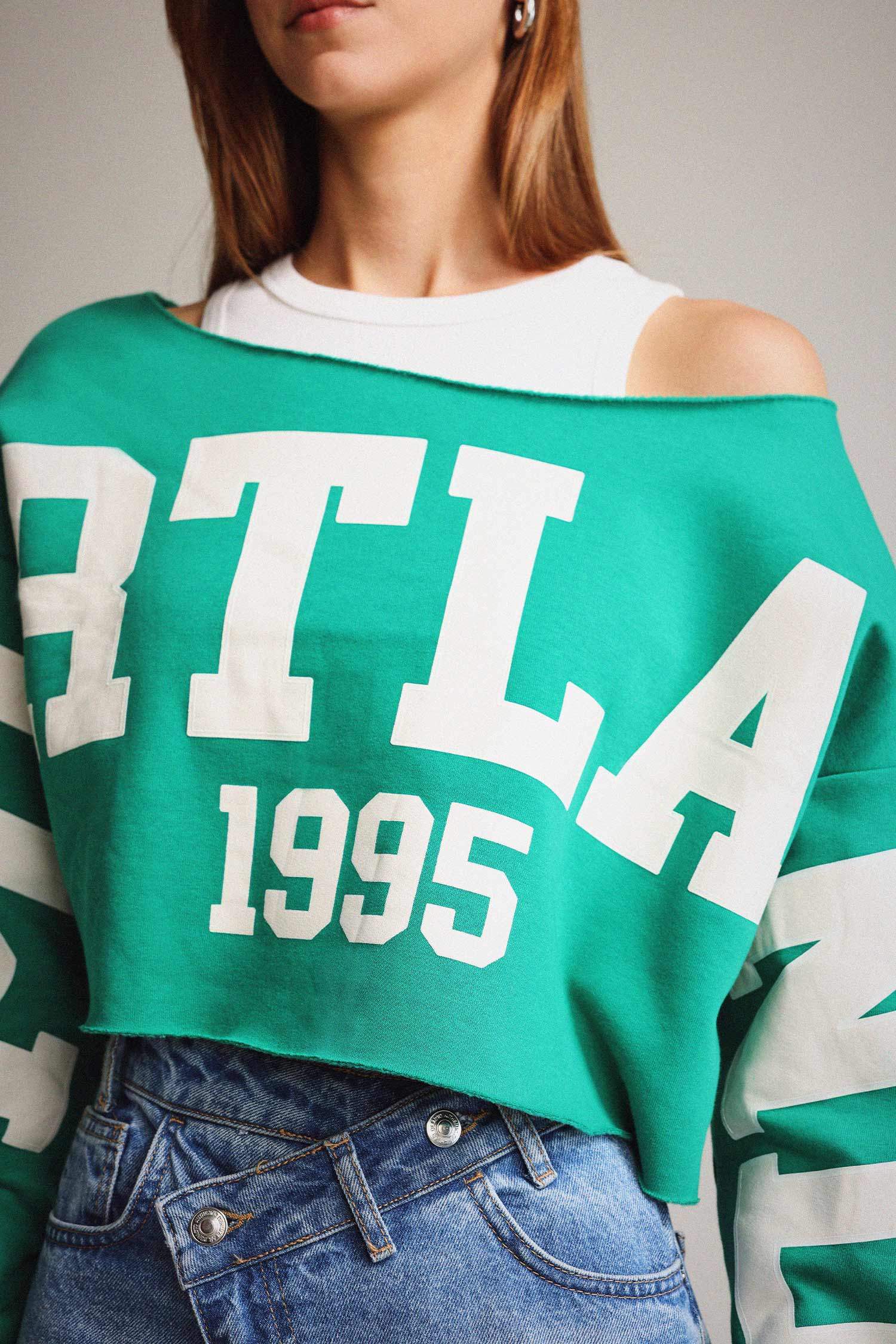 Kayık Yaka Baskılı Sweatshirt