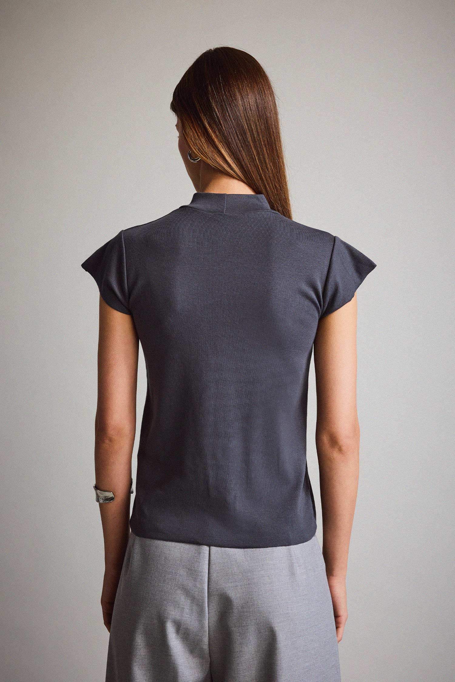 Balıkçı Yaka Kısa Kollu Tişört