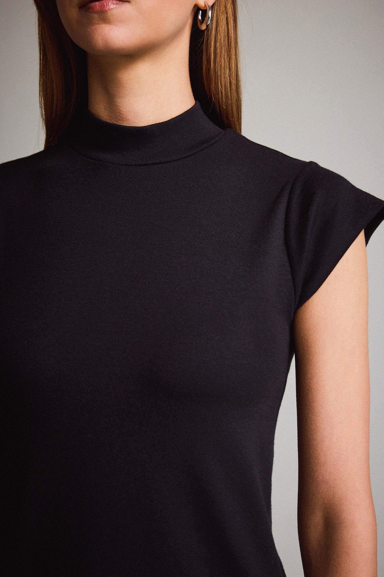 Balıkçı Yaka Kısa Kollu Tişört