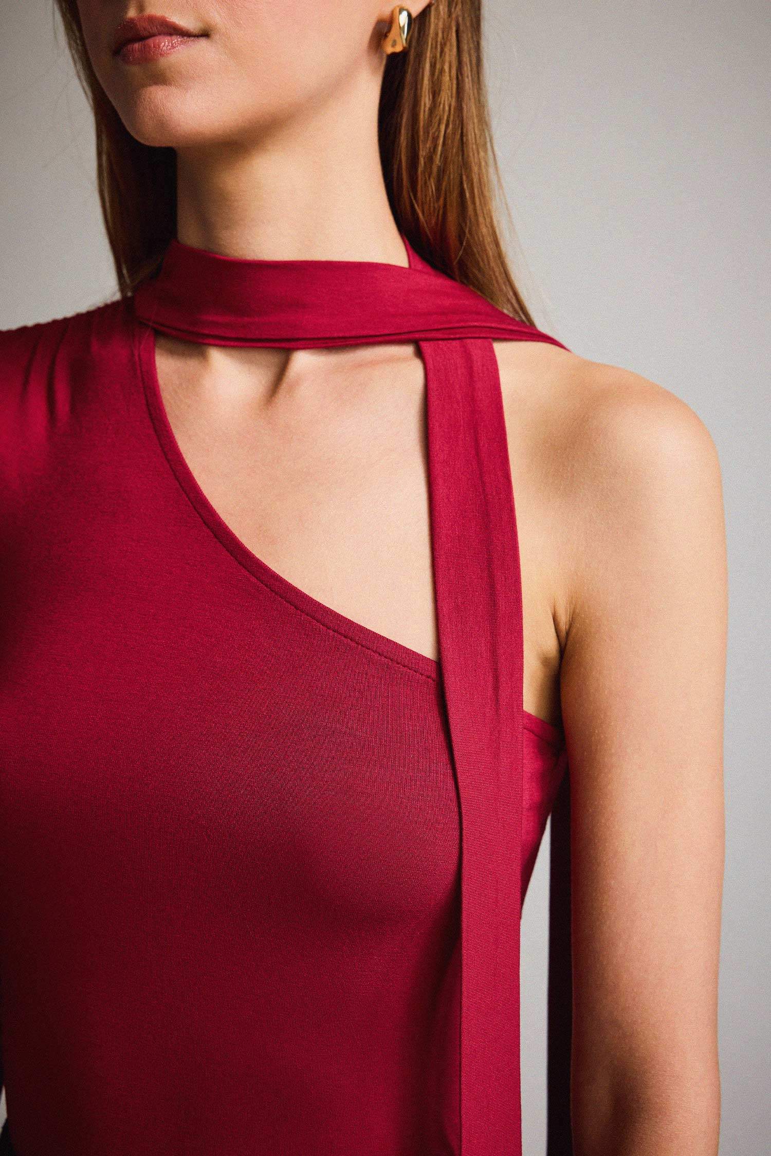 Tek Omuzlu Bağlama Detaylı Bluz