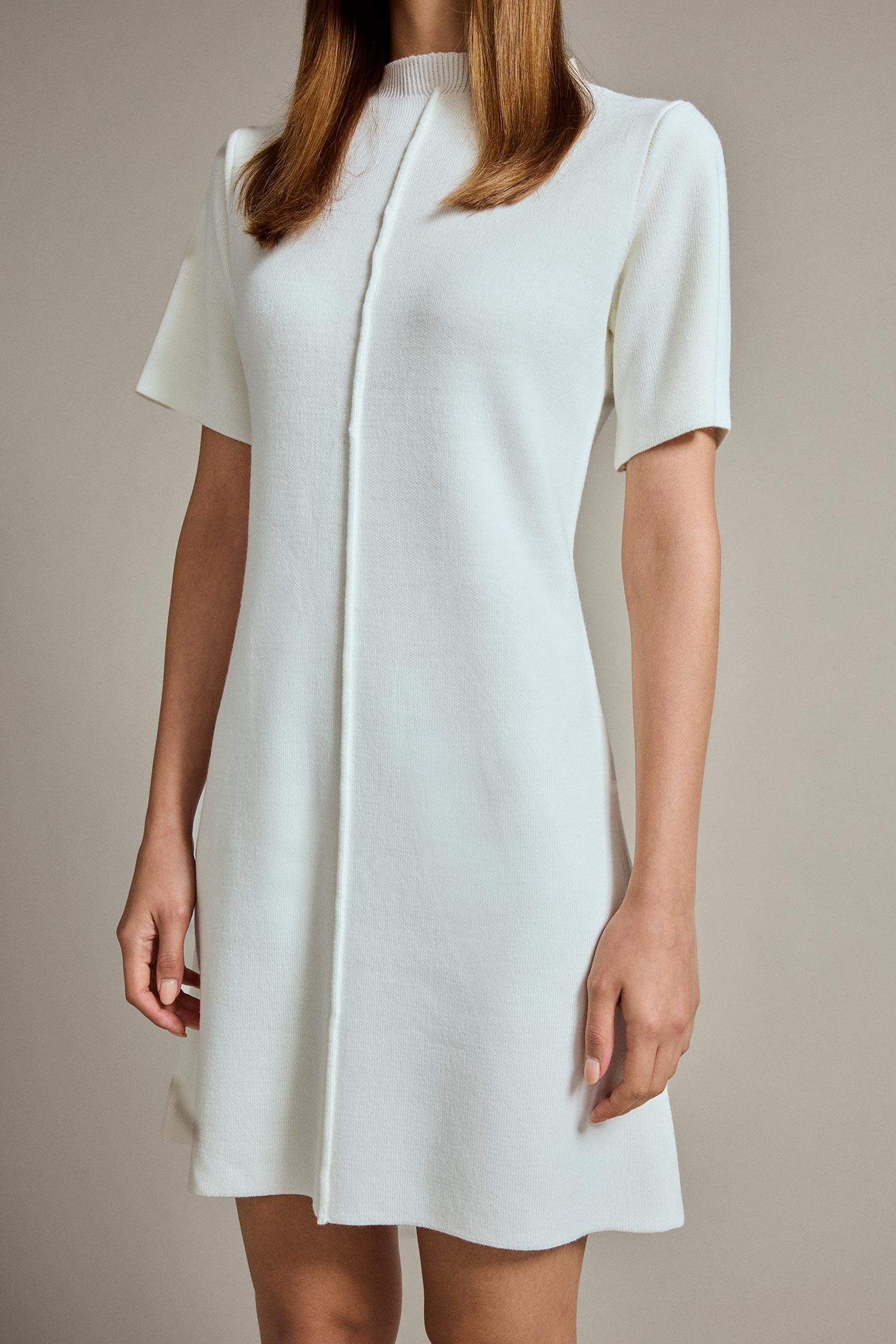 فستان قصير نص ردن بياقة مستديرة