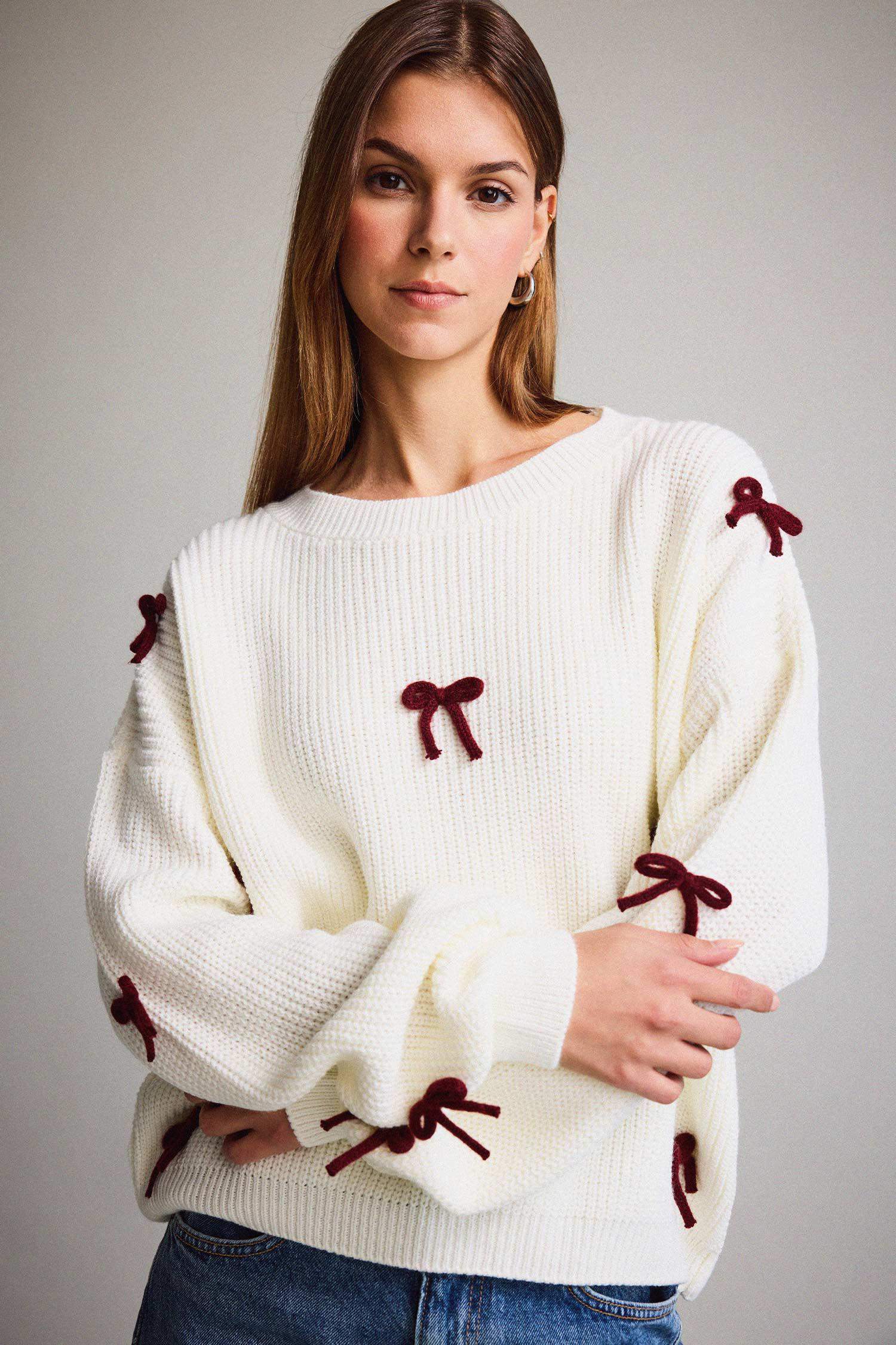 Kayık Yaka Fiyonk Detaylı Kazak