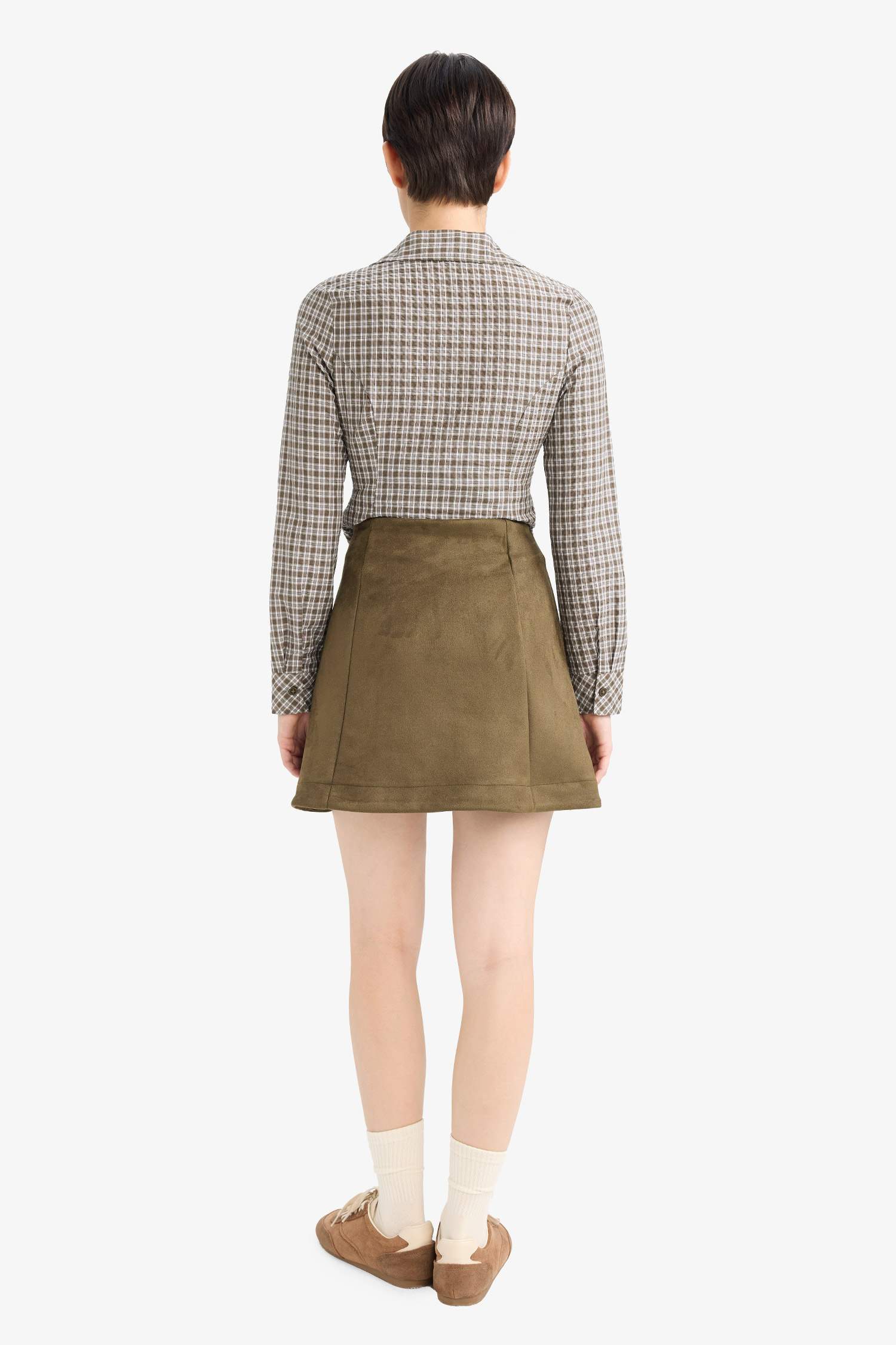 A Cut Suede Normal Waist Knitted Skirt
