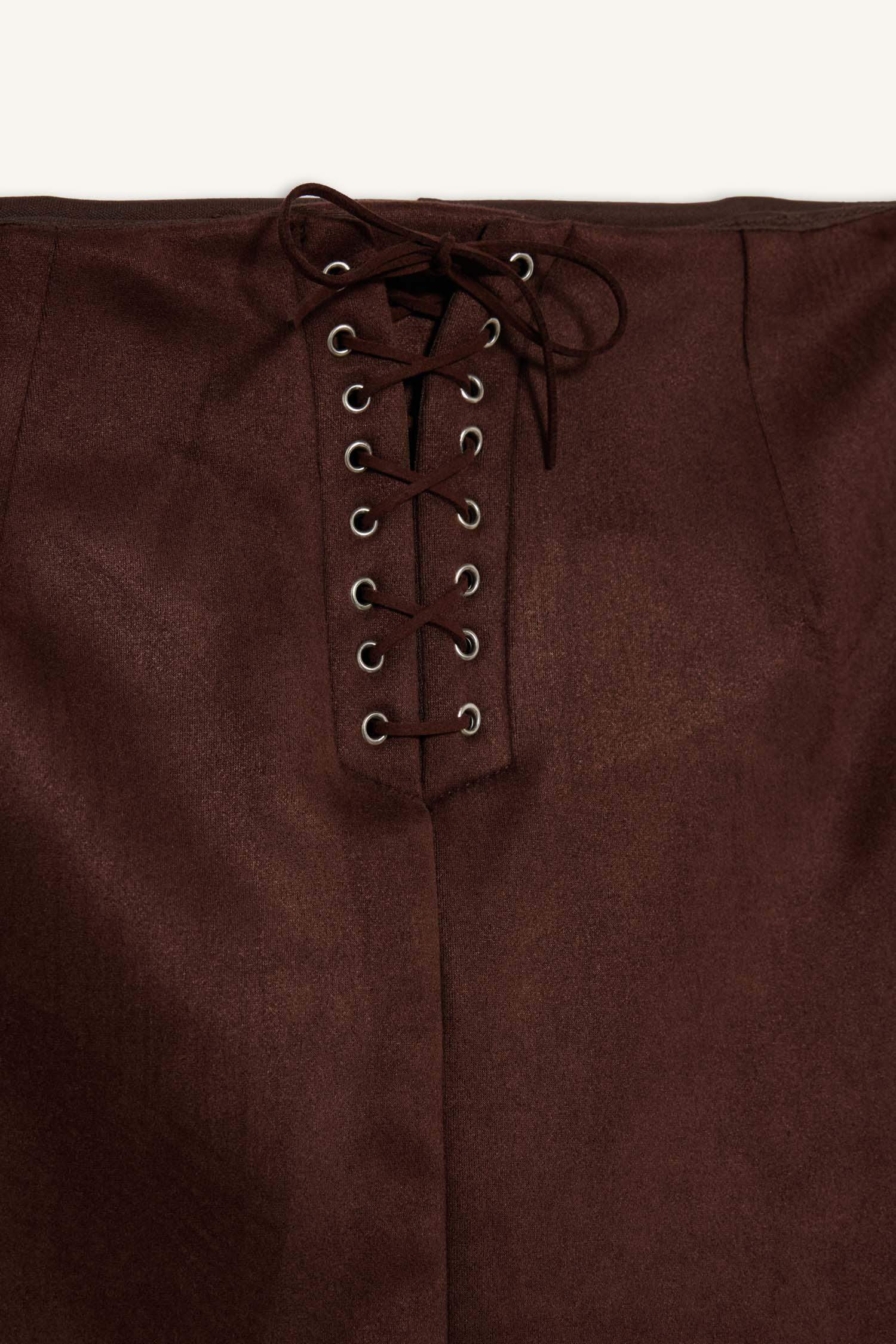 Mini Jupe trapèze en suédine à taille normale avec doublure en coton peigné