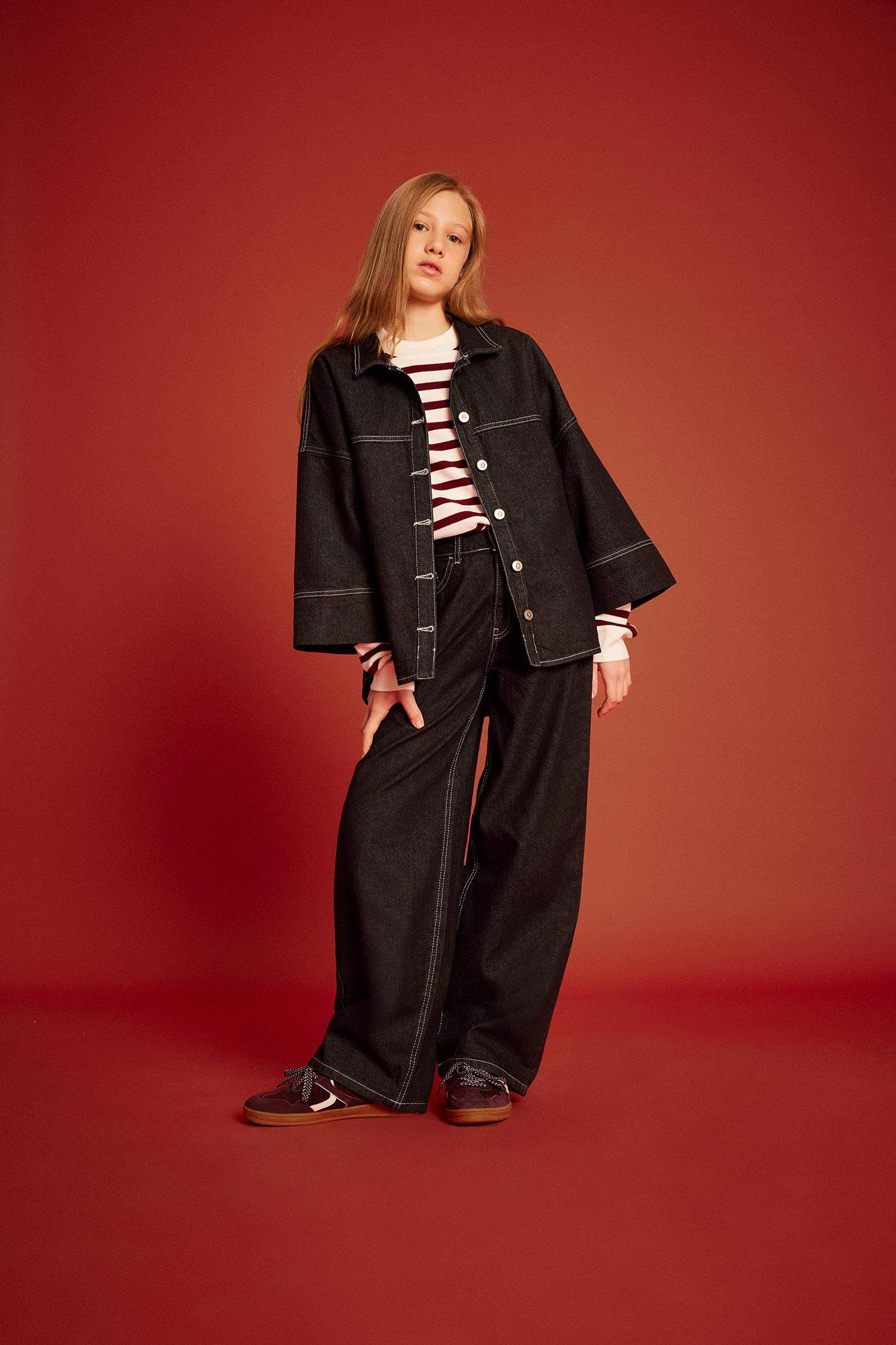 جاكيت جينز بناتي بأزرار