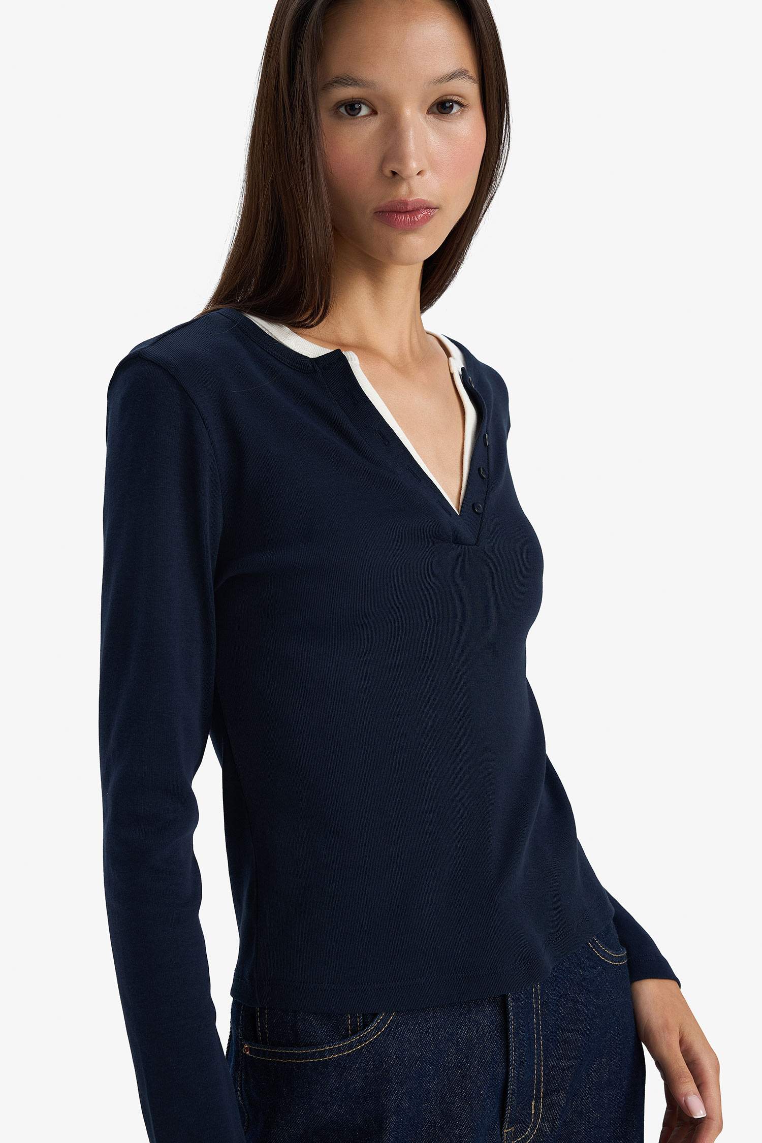 Slim Fit Dar Kesim Düğmeli Yaka Ribana Uzun Kollu Tişört