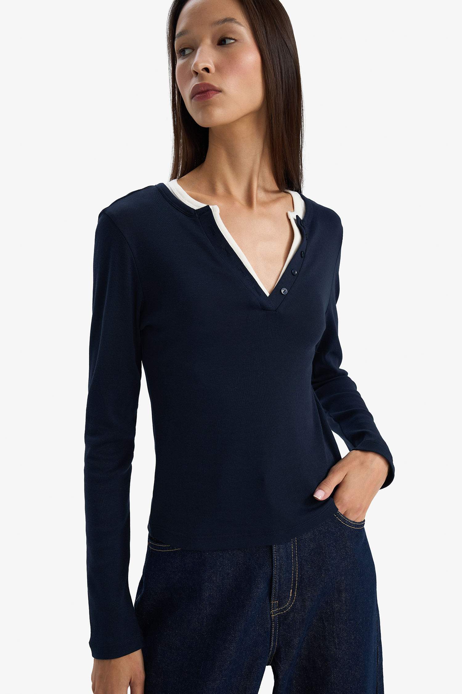 Slim Fit Dar Kesim Düğmeli Yaka Ribana Uzun Kollu Tişört