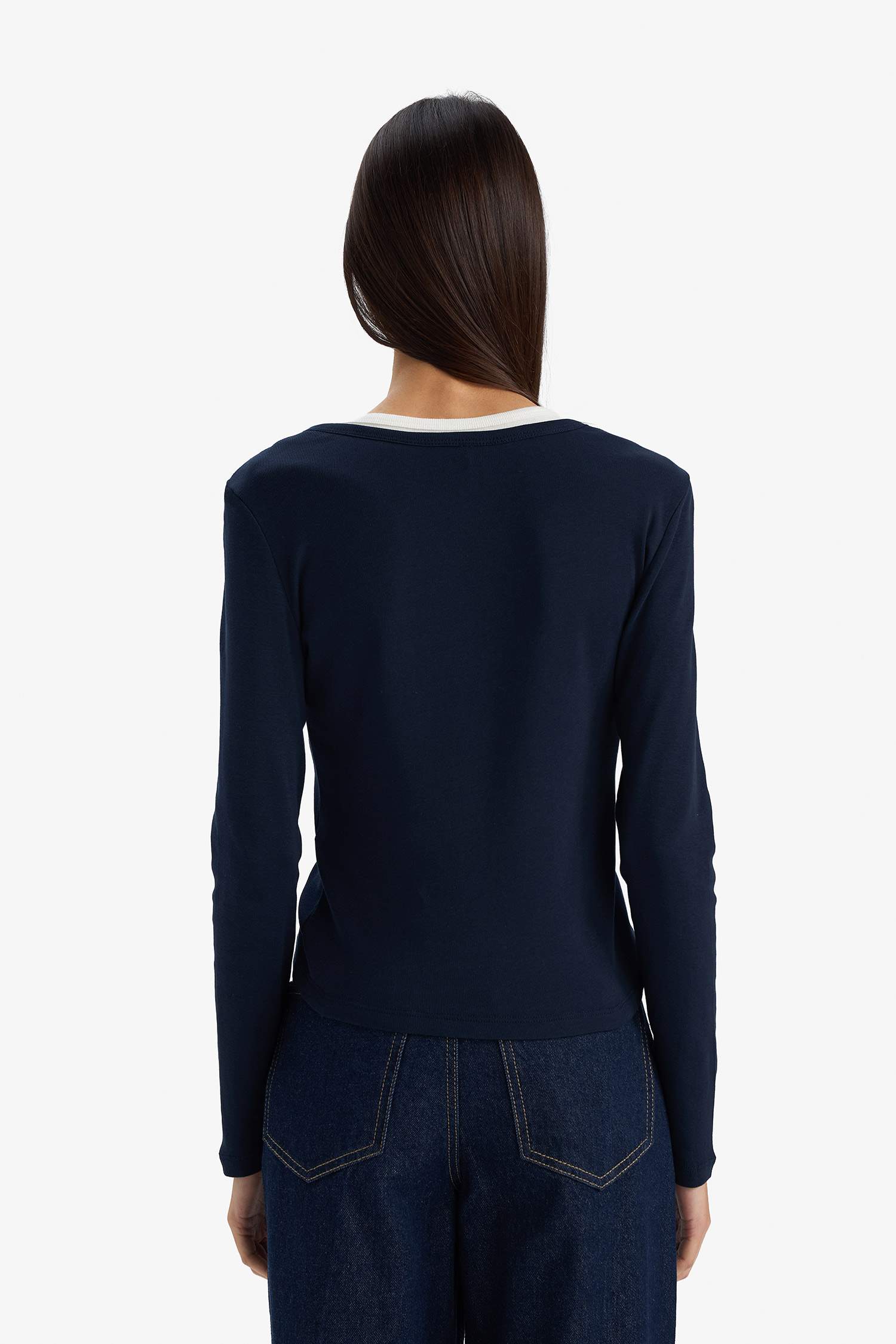 Slim Fit Dar Kesim Düğmeli Yaka Ribana Uzun Kollu Tişört