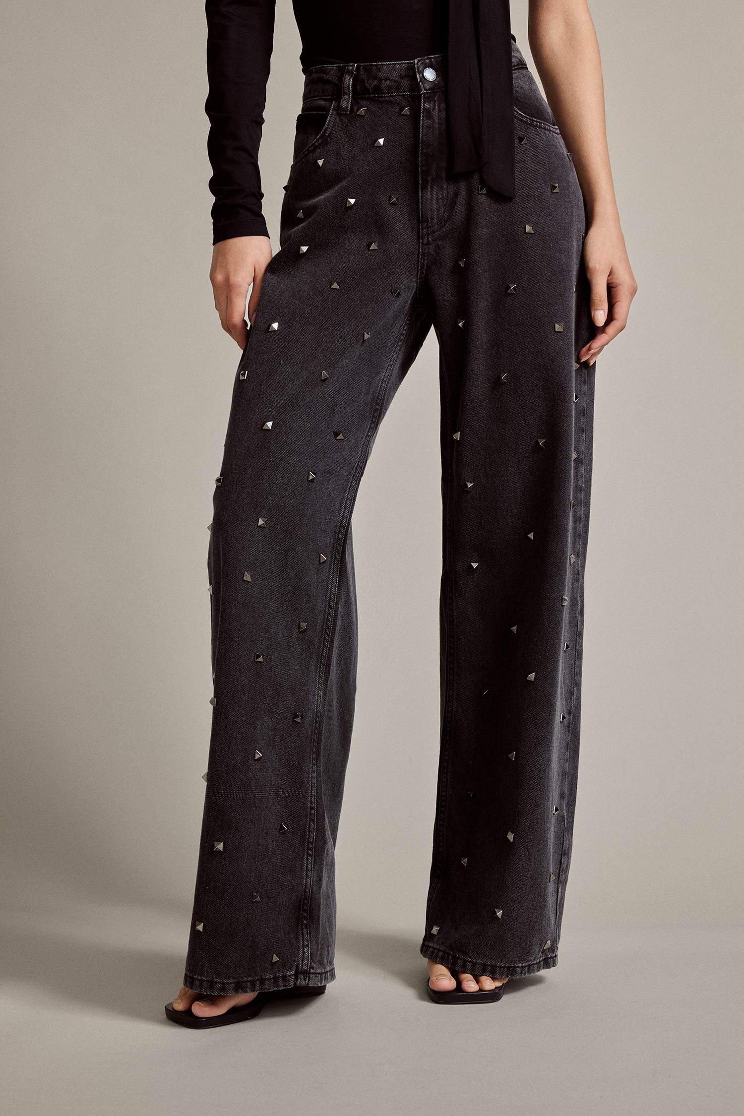 Relax Fit Geniş Paça Taşlı Jean Pantolon