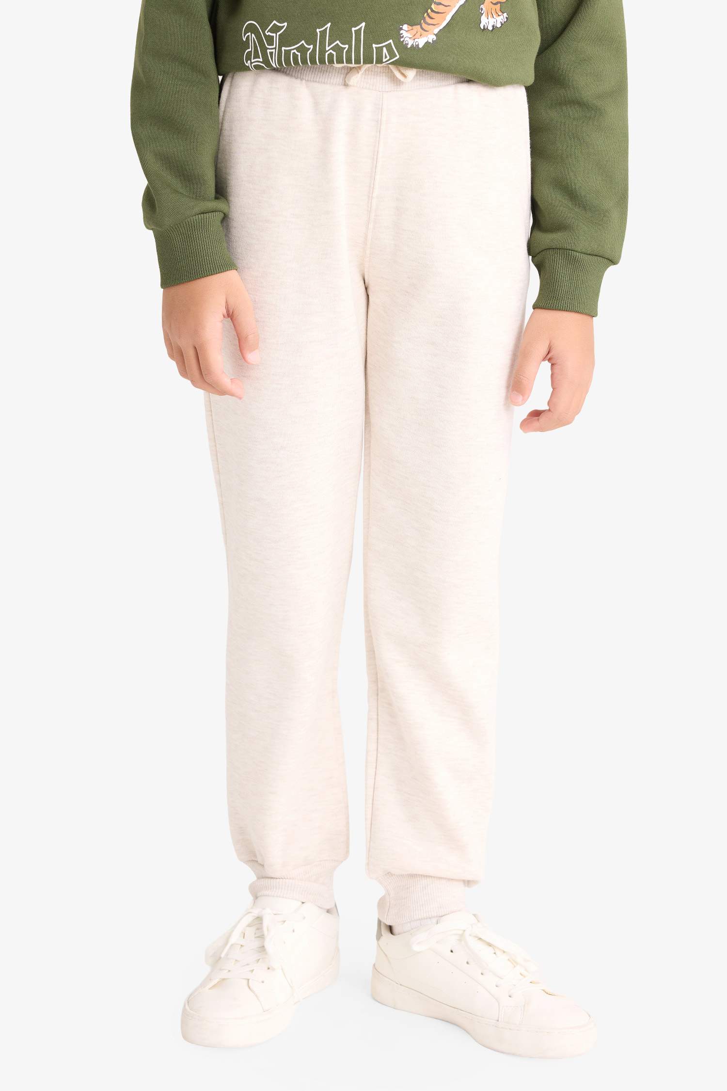 سيت ولادي سويت شيرت وبنطلون بجامة بطبعة اسد - قطعتين