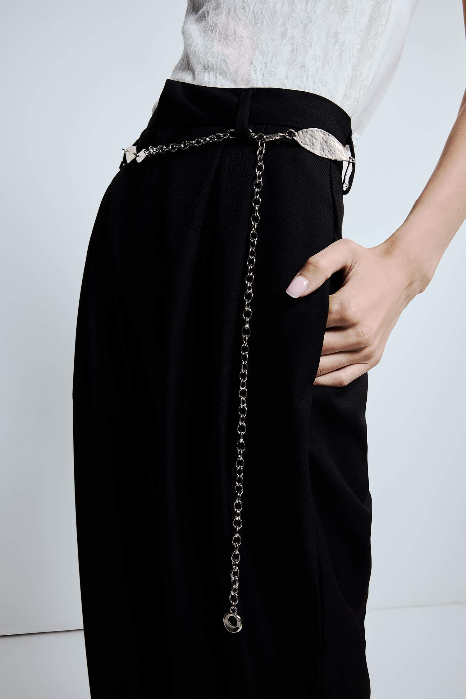 Kadın Silver Parlak Desenli Metal Zincir Kemer