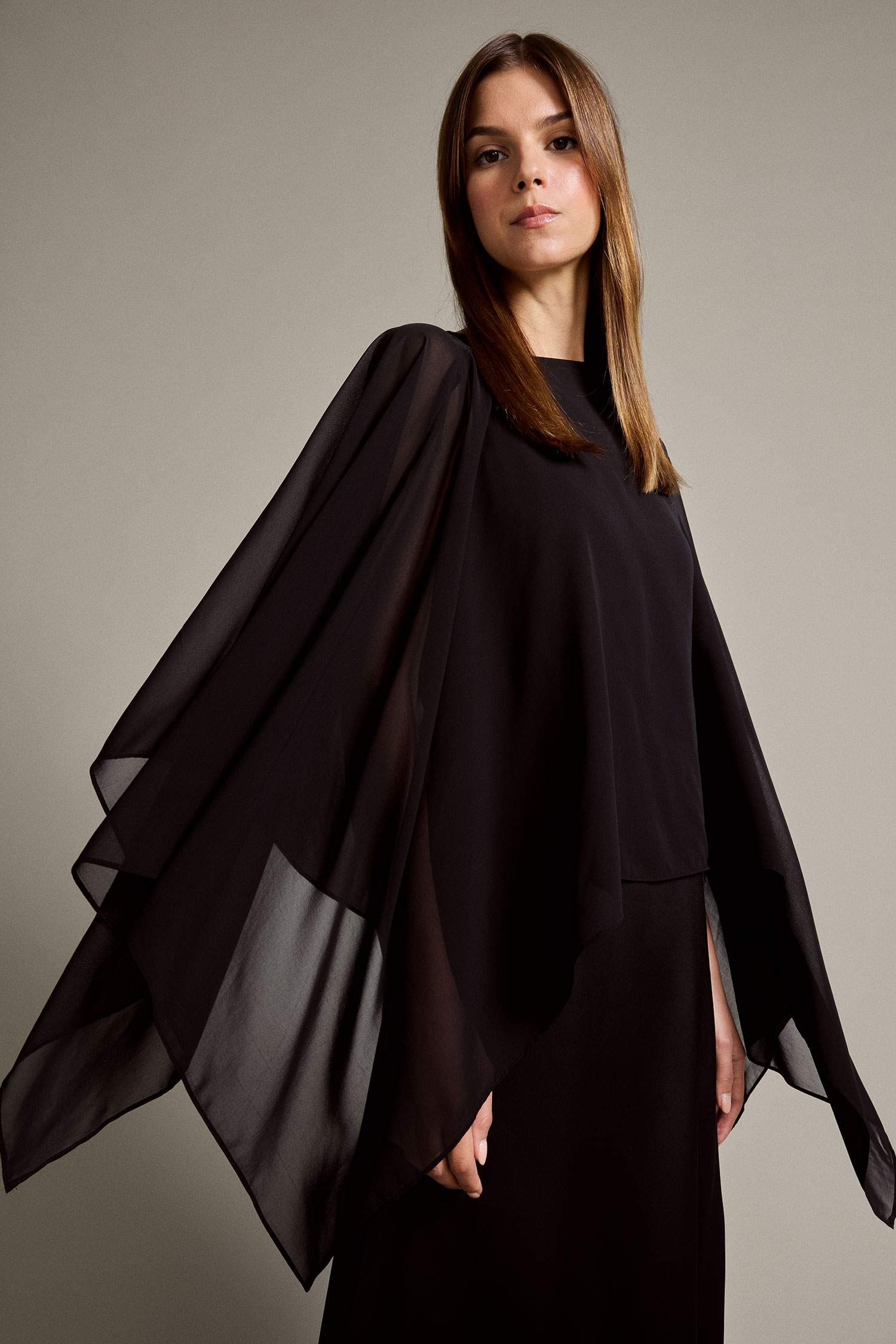 فستان ساتان و التول طويل ردن طويل