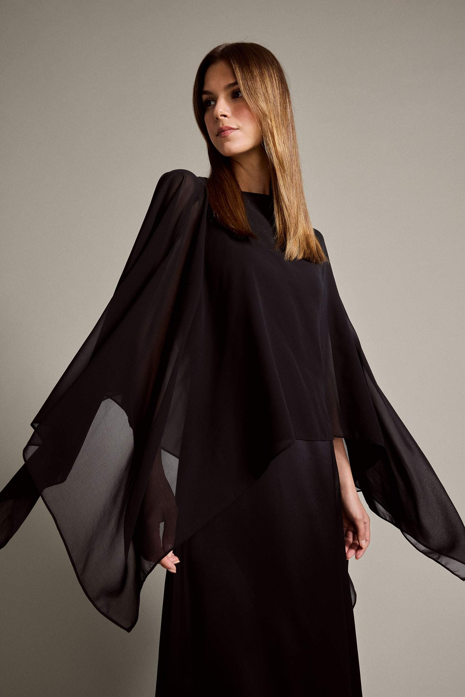 فستان ساتان و التول طويل ردن طويل