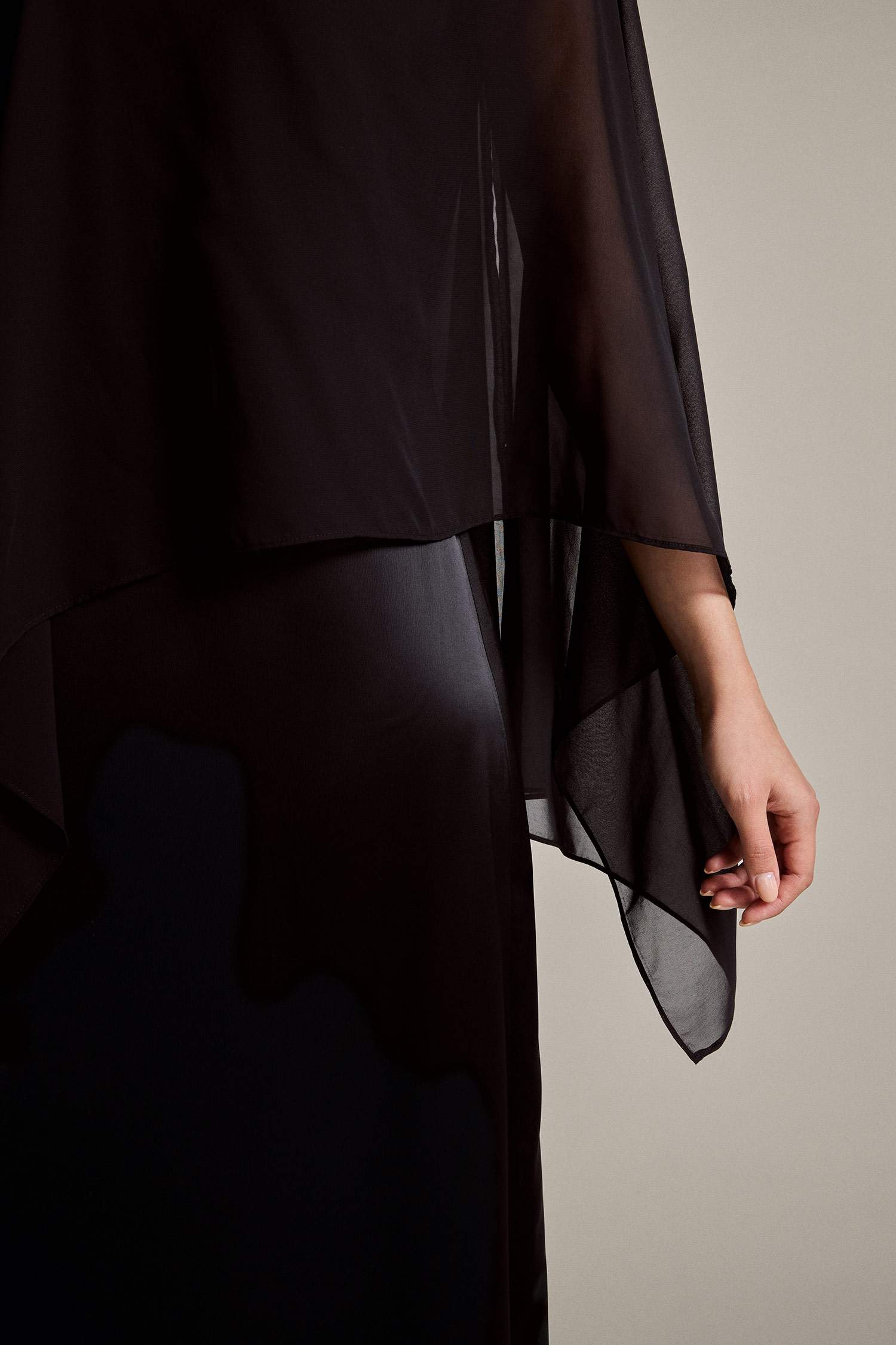 Uzun Kollu Tül Saten Maxi Elbise