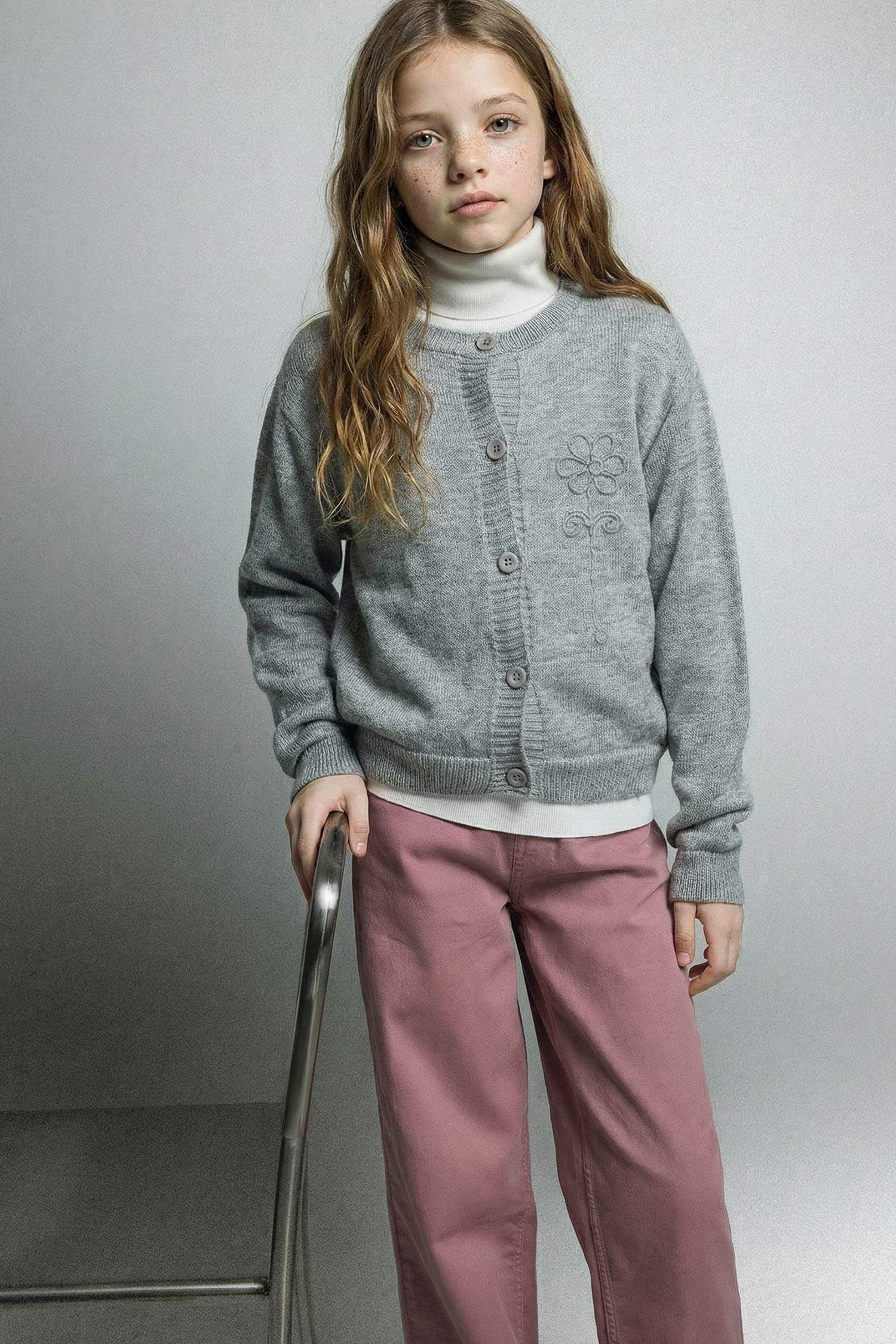 Kız Çocuk Düğmeli Hırka