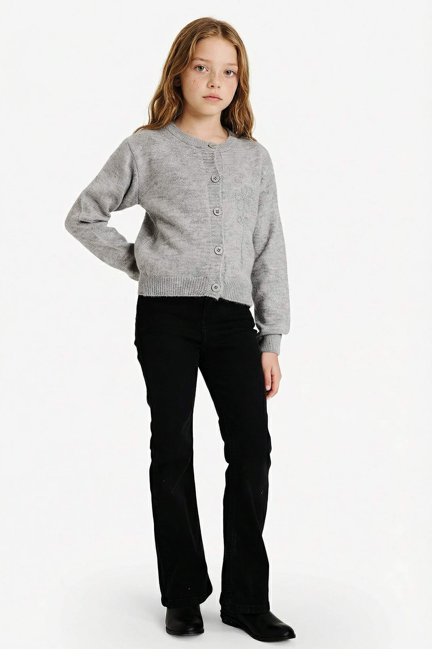 جاكيت صوف بناتي بأزرار