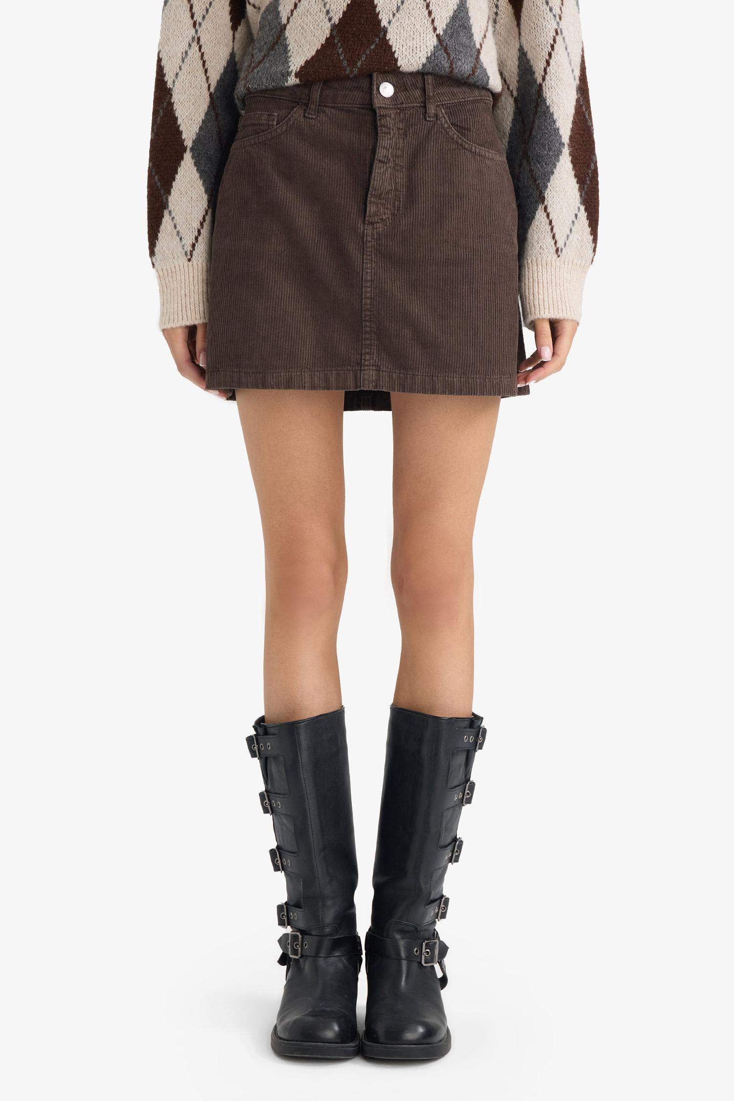 A Cut Velvet Normal Waist Mini Skirt