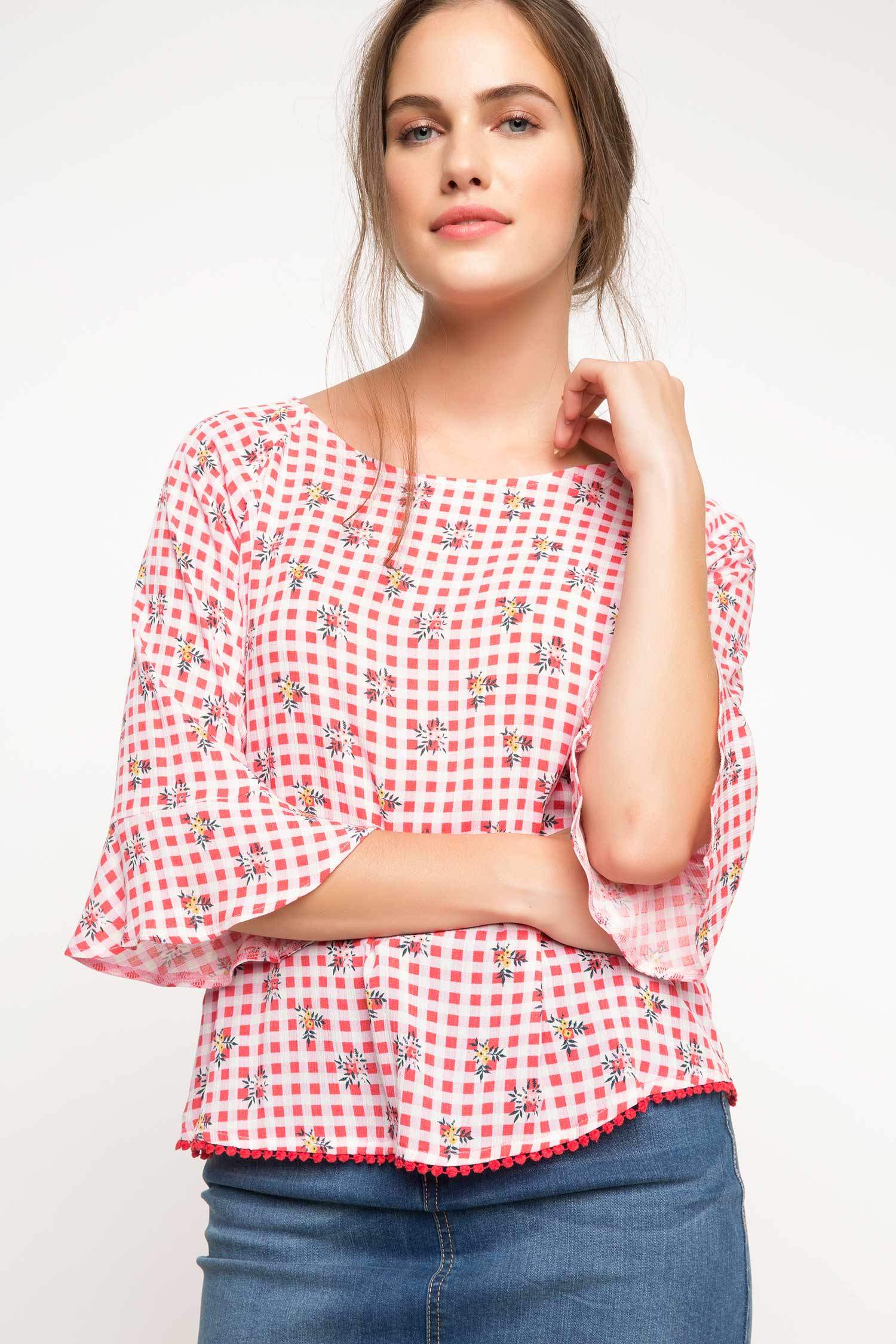 Defacto Desenli Volanlı Kol Bluz. 1