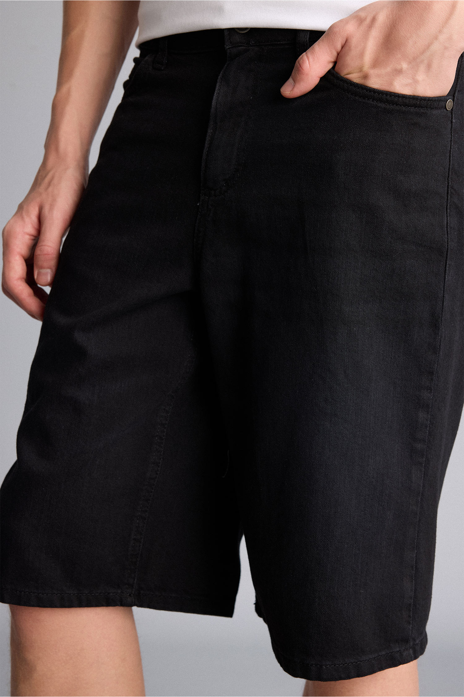 DeFacto %100 Pamuk Baggy Fit Bermuda Şort görsel 5