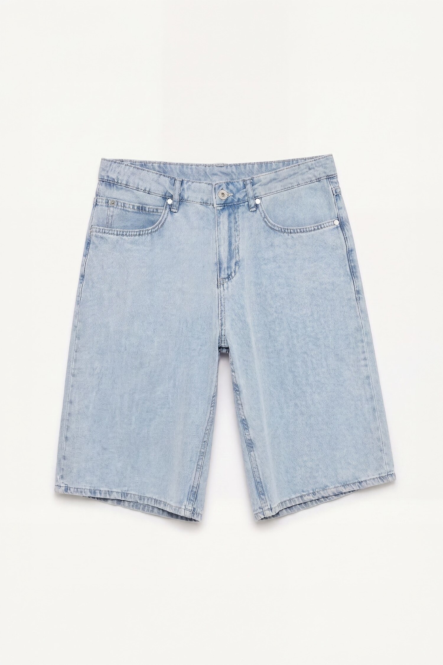 DeFacto Ultra Yumuşak Yumuşak Dokulu Baggy Fit Bermuda Jean Şort görsel 5