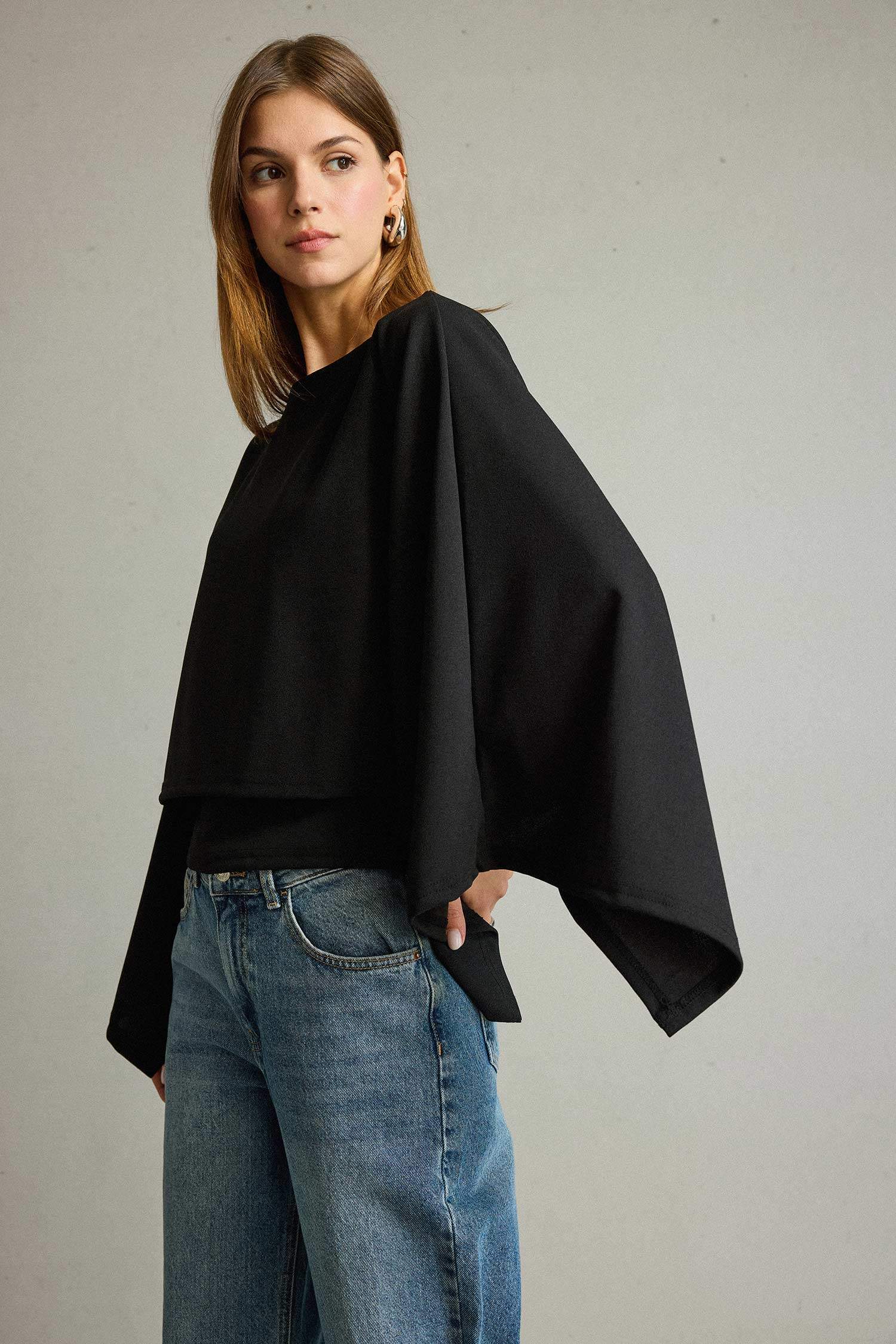 Kayık Yaka Yarasa Kollu Bluz