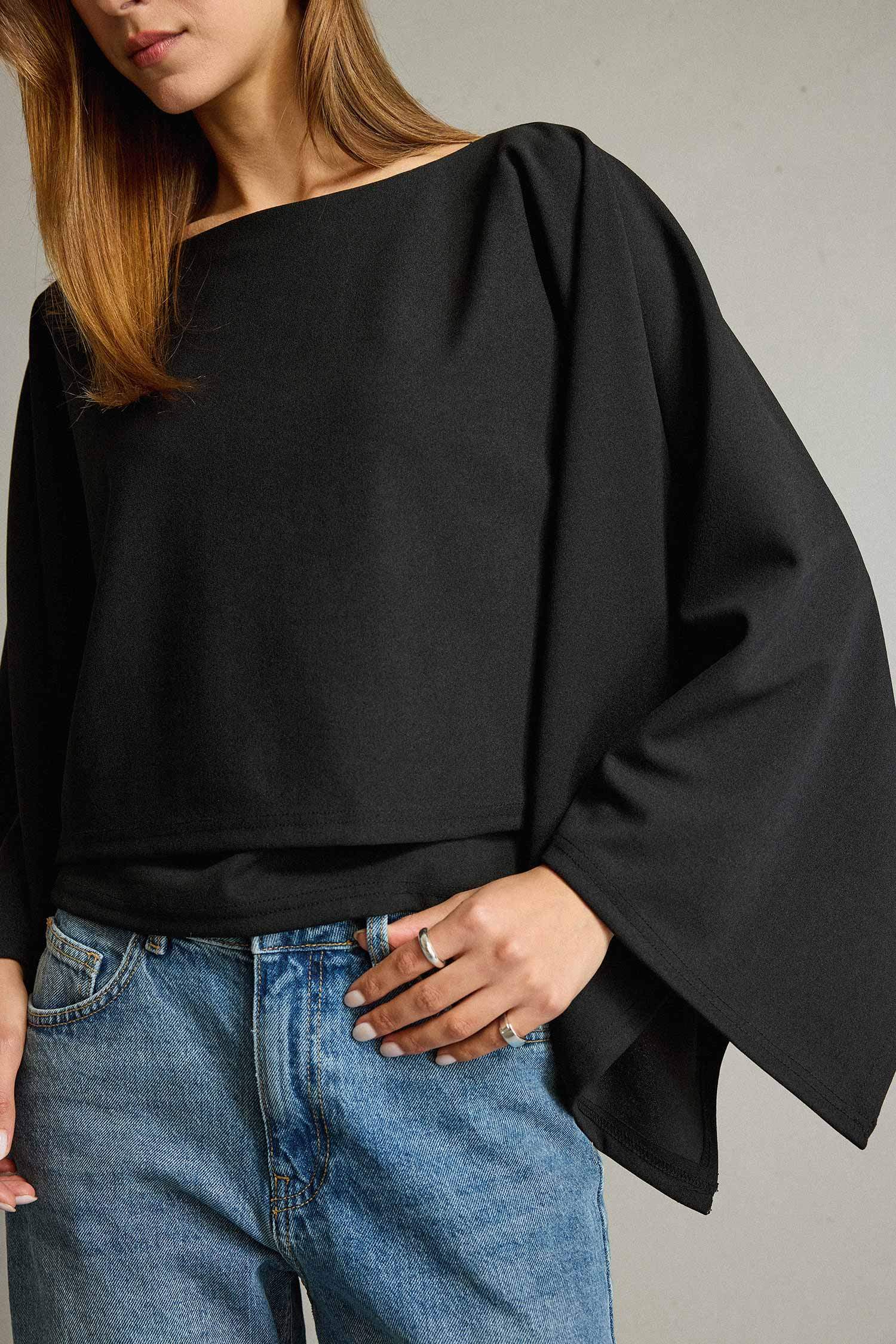 Kayık Yaka Yarasa Kollu Bluz