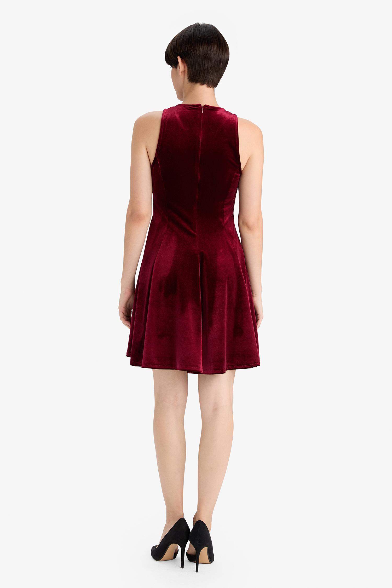 Mini Robe en velours sans manches à col rond