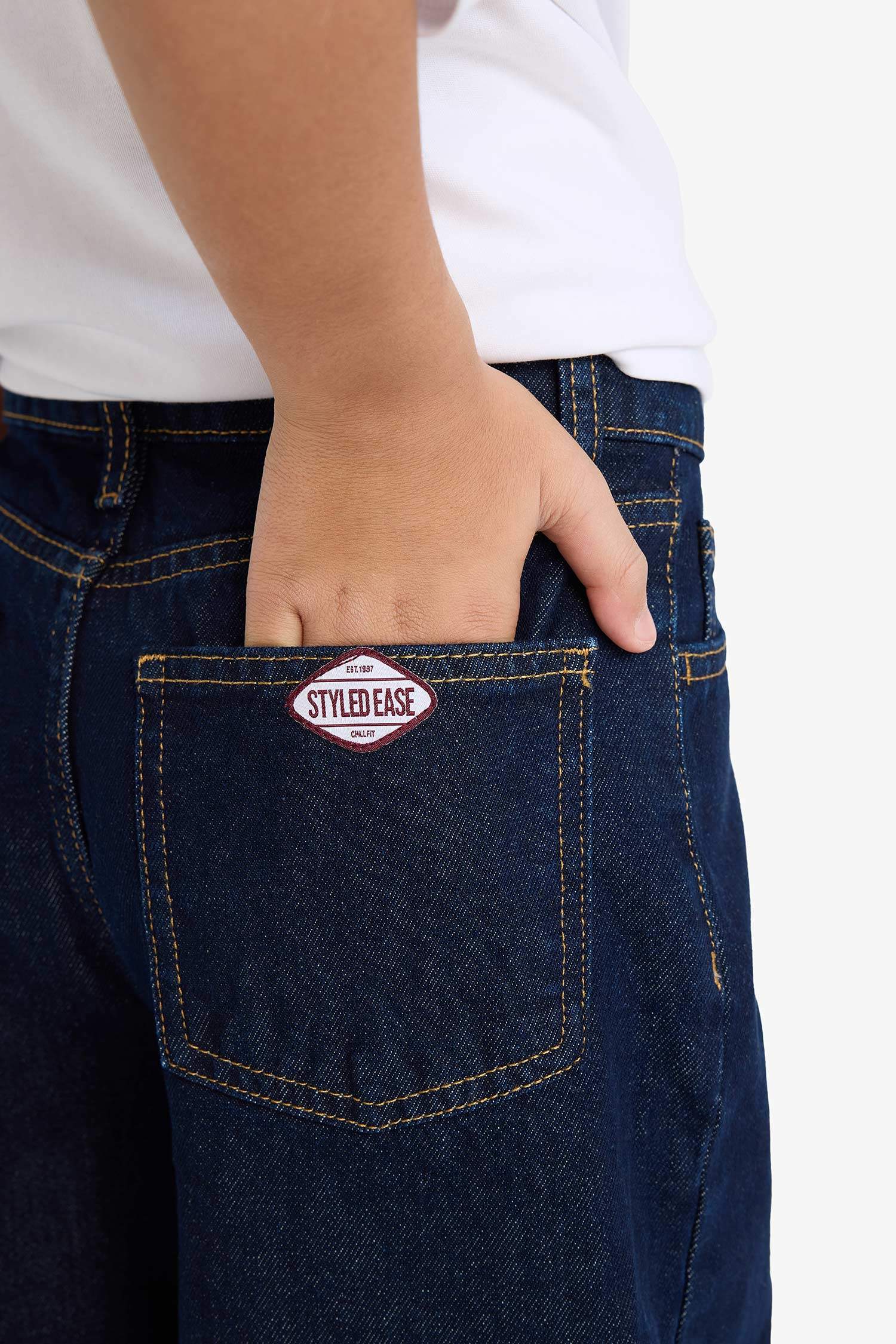 Erkek Çocuk Barrel Fit Düz Paça Jean Pantolon