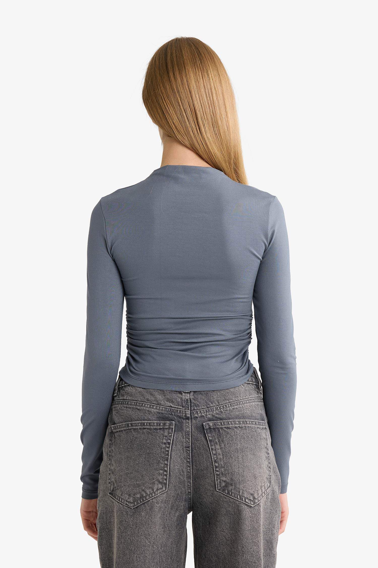 بلوزة ردن طويل مخصر سليم فيت هاينك