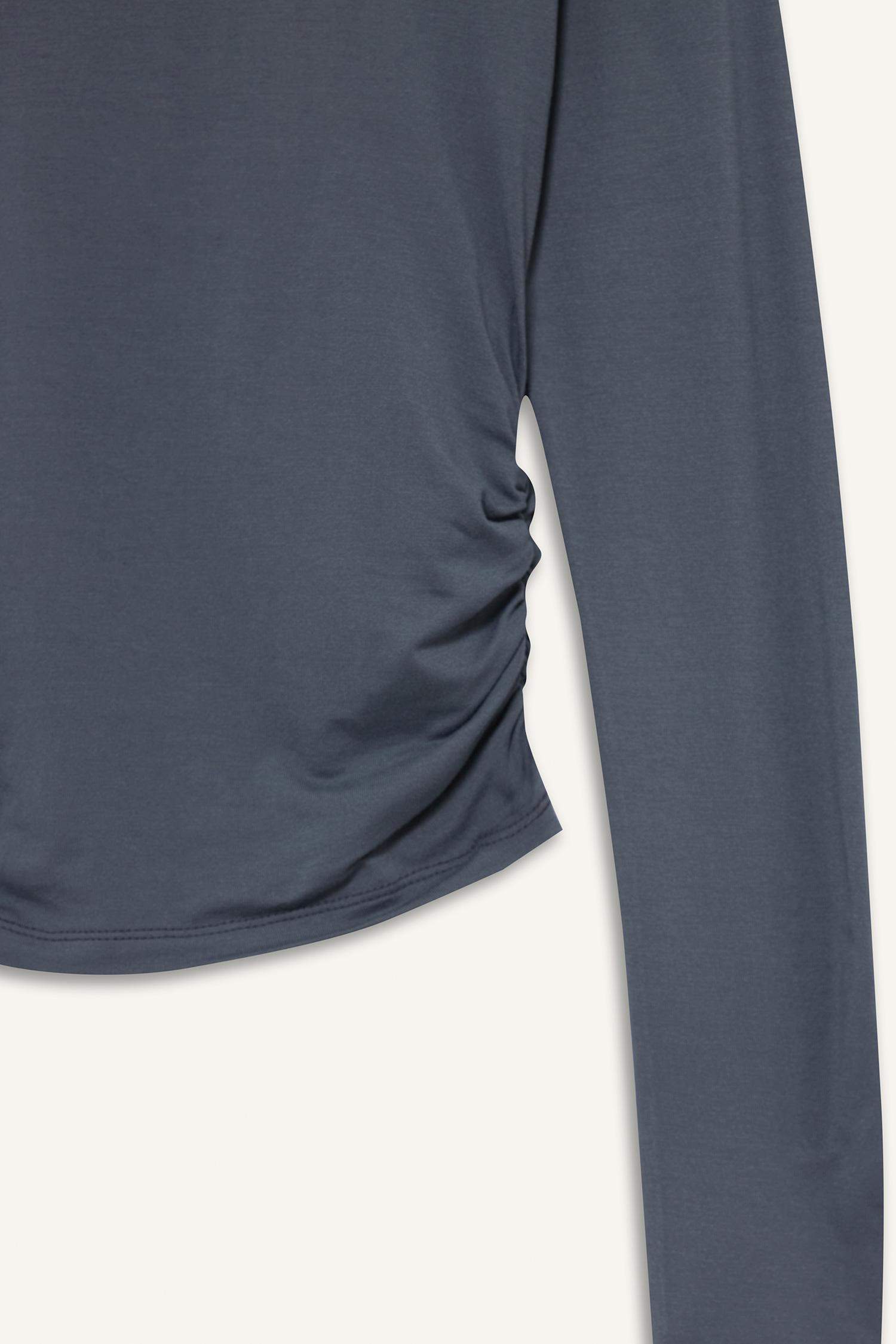 بلوزة ردن طويل مخصر سليم فيت هاينك