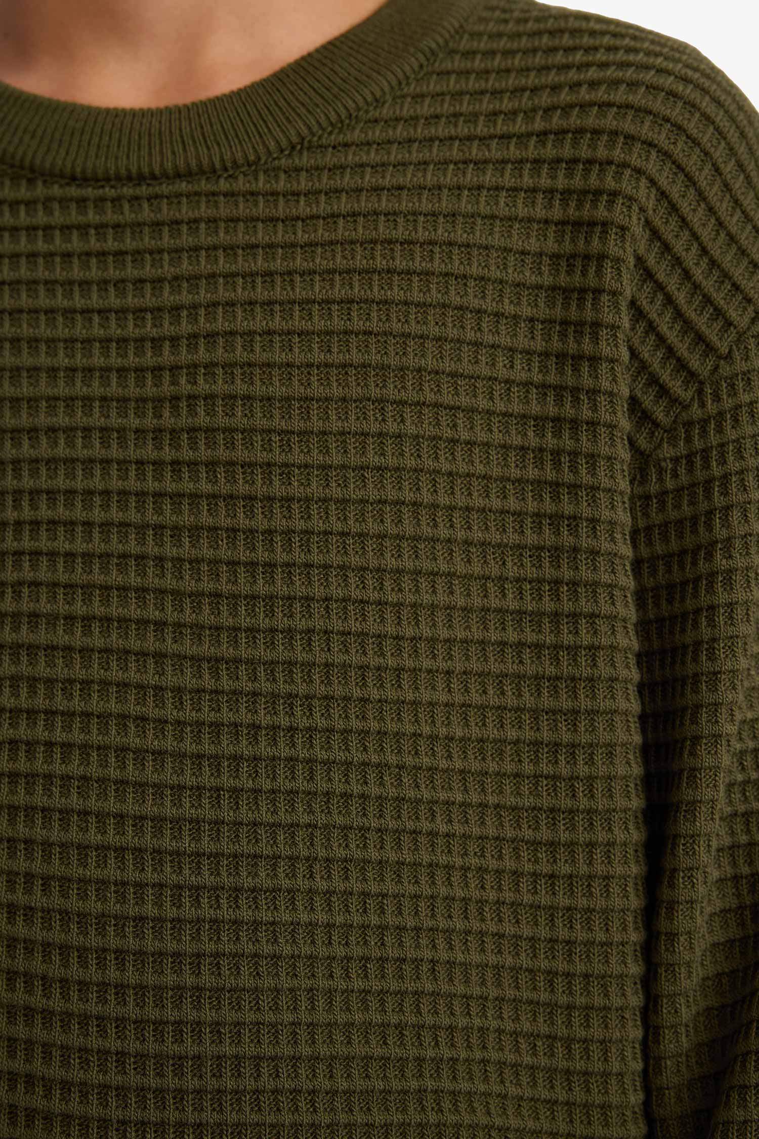 بلوز صوف ولادي قصة عادية بياخة مستديرة