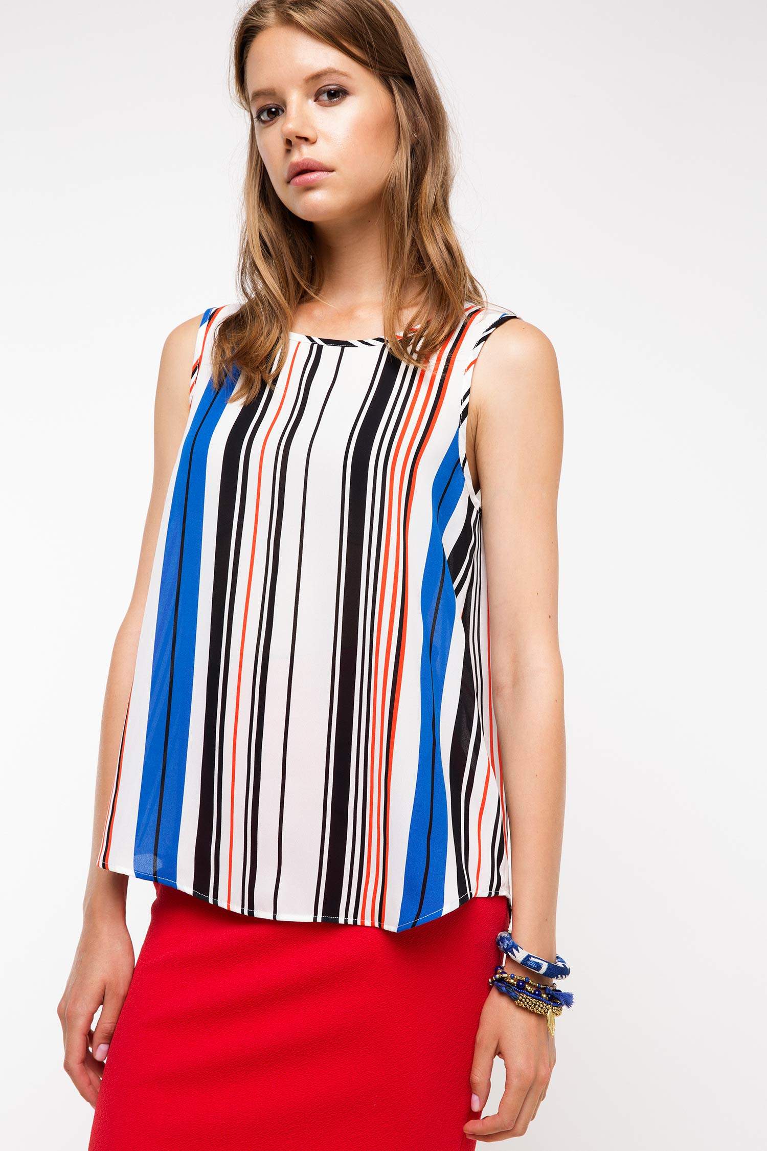 Defacto Woman Sleeveless Blouse. 1