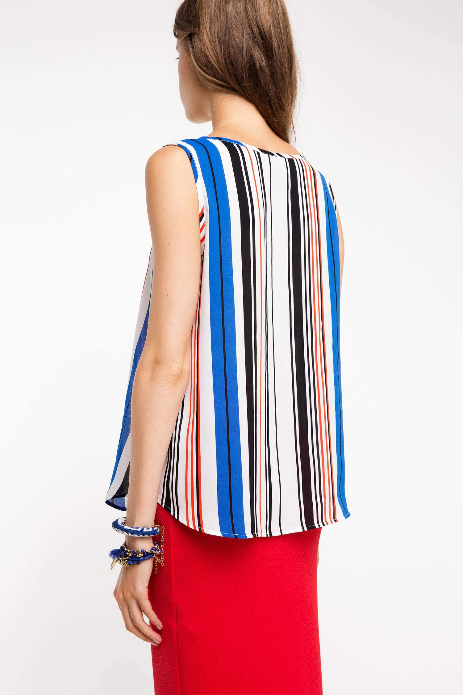 Defacto Woman Sleeveless Blouse. 3