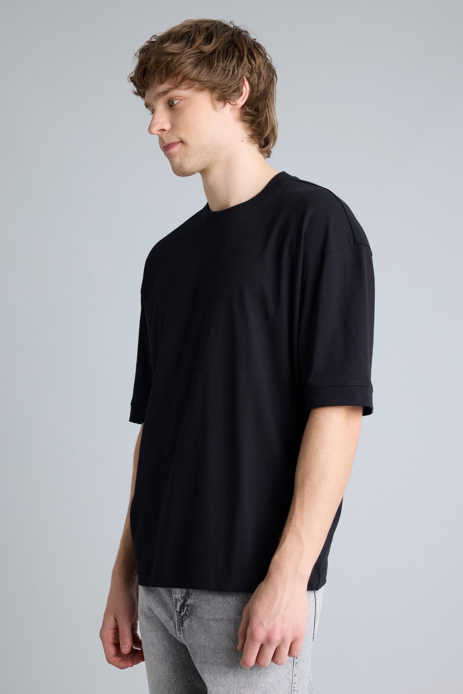 DeFacto %100 Pamuk Loose Fit Basic Tişört görsel 3