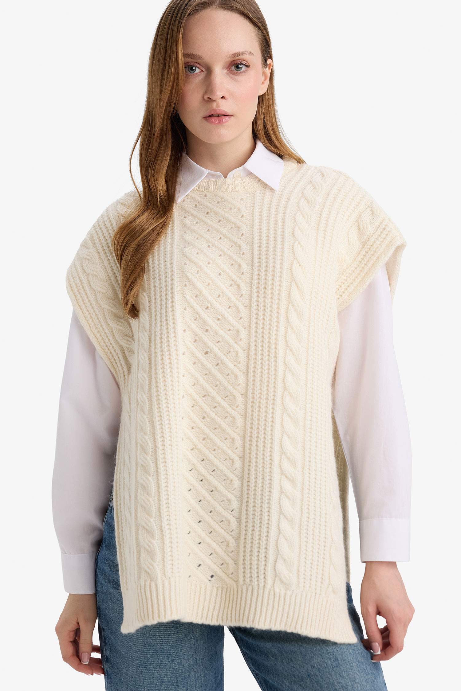 Loose Fit Bisiklet Yaka Yırtmaçlı Triko Süveter