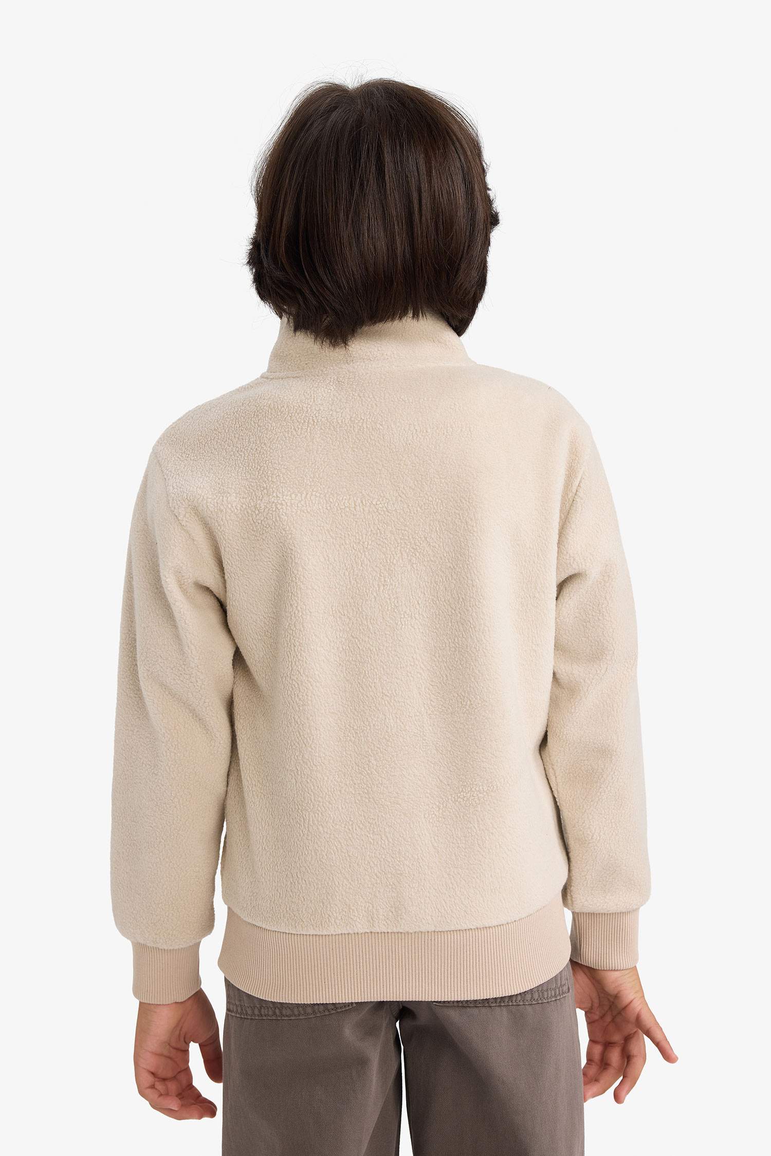 سويت شيرت ولادي قطيفة بياخة بسحاب