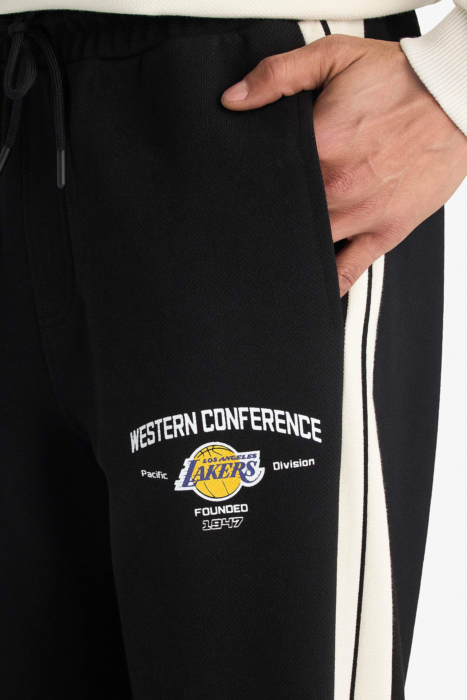 NBA Los Angeles Lakers Standart Fit Jakarlı Jogger