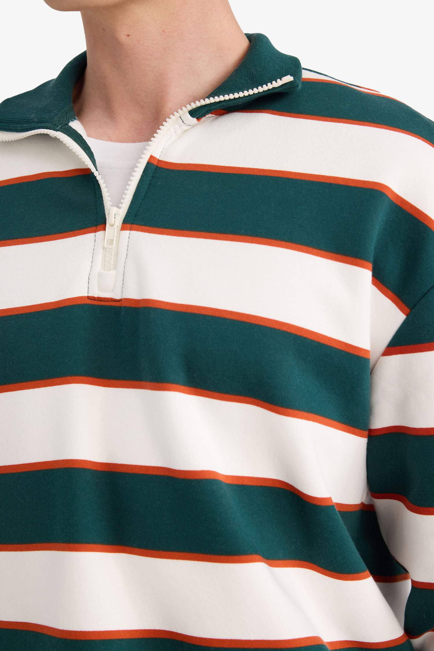 Boxy Fit Dik Yaka Yarım Fermuarlı Çizgili Sweatshirt