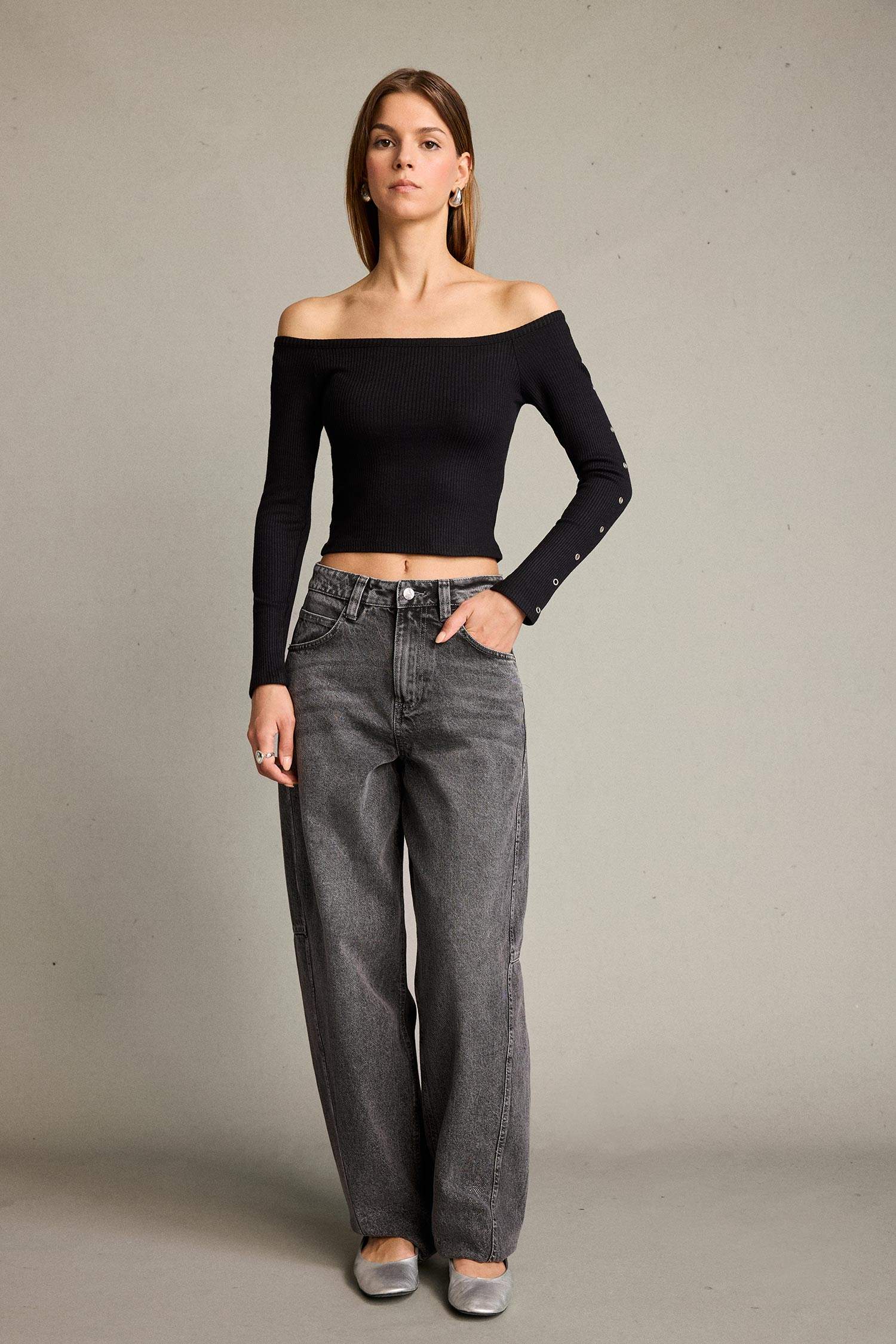 Omzu Açık Uzun Kollu Bluz