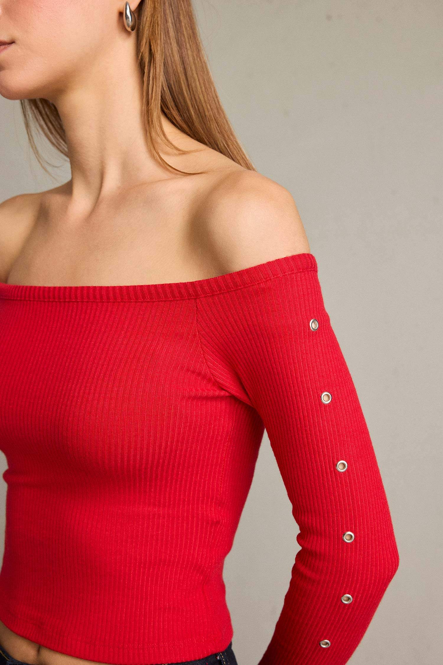 Omzu Açık Uzun Kollu Bluz