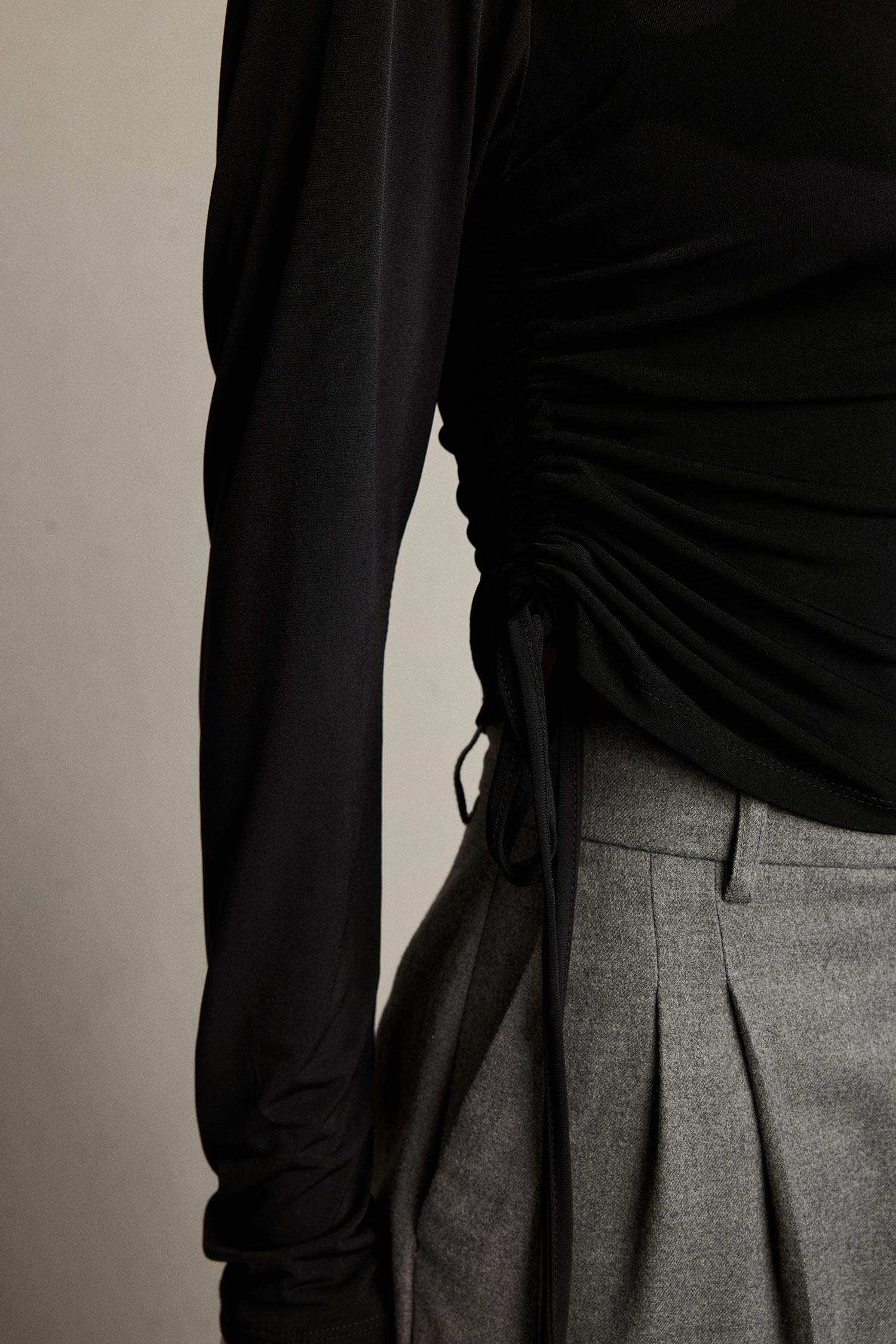 Tek Omuzlu Büzgülü Bluz