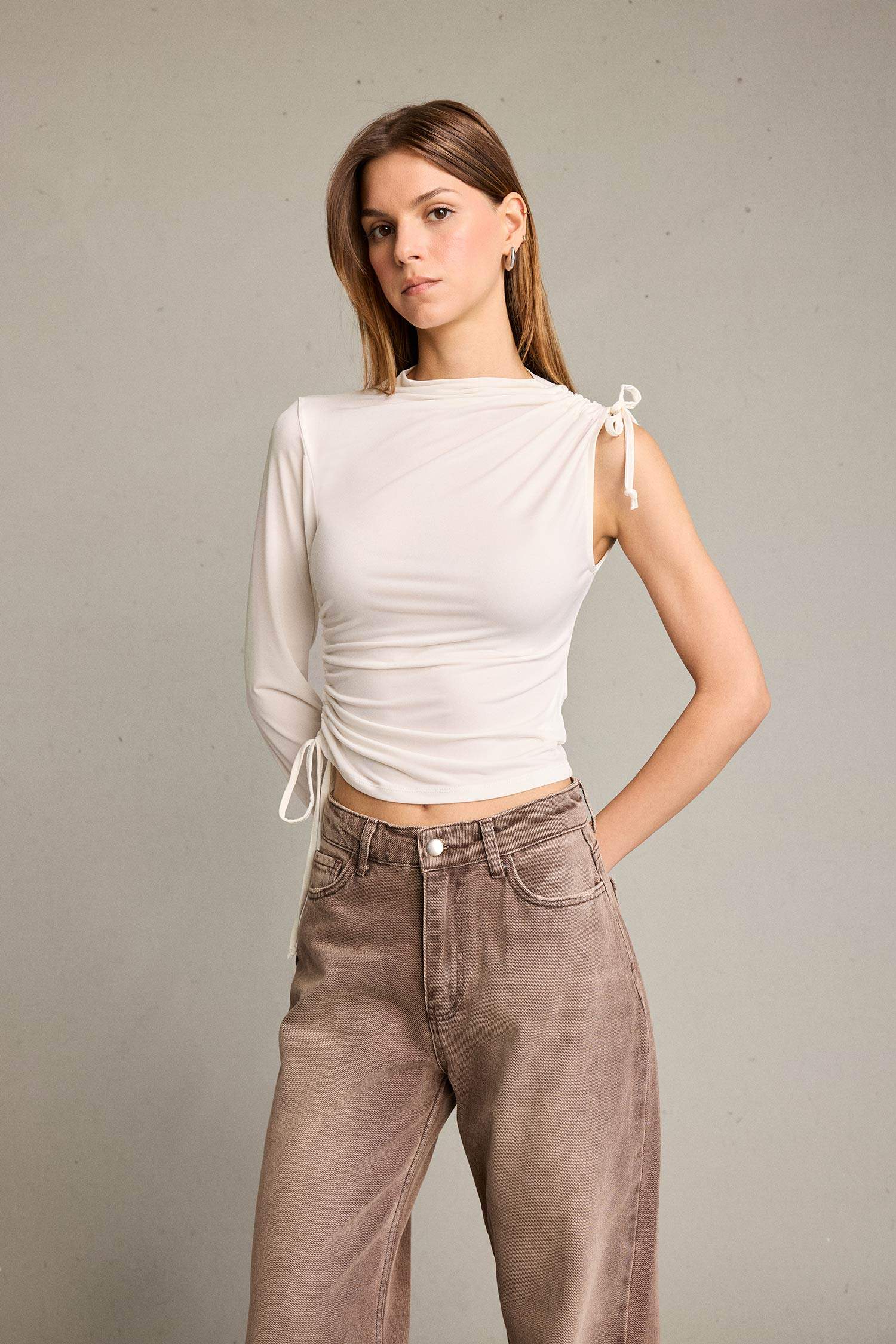 Tek Omuzlu Büzgülü Bluz