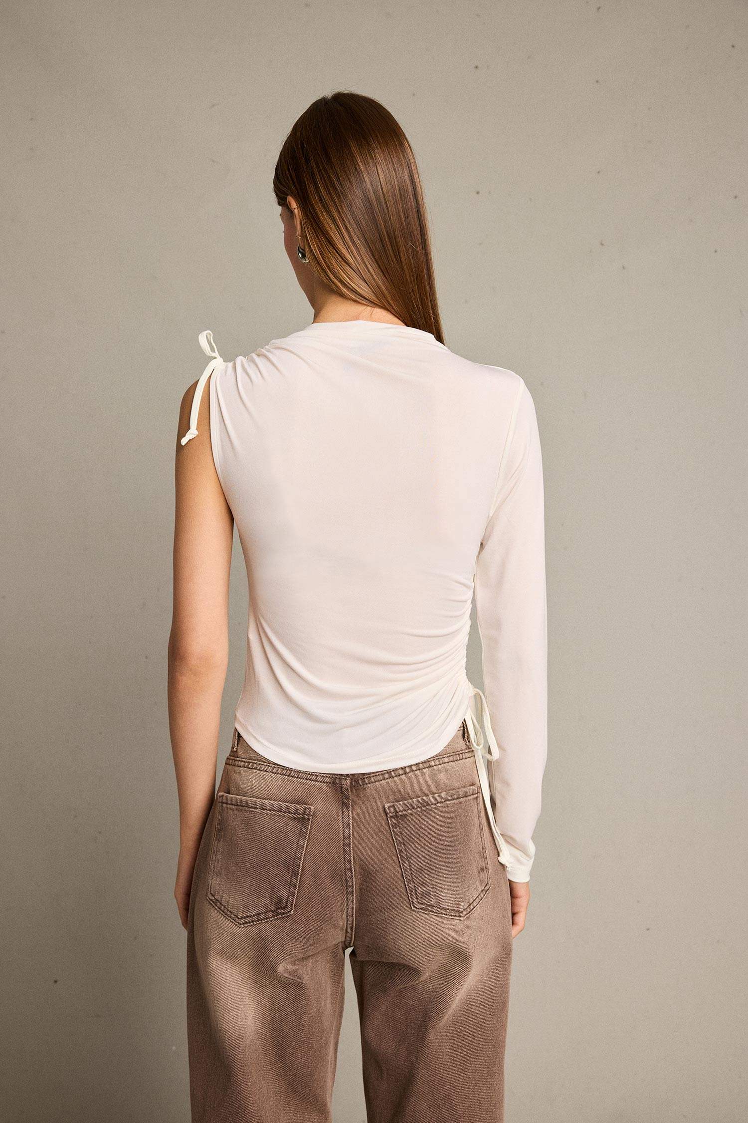 Tek Omuzlu Büzgülü Bluz