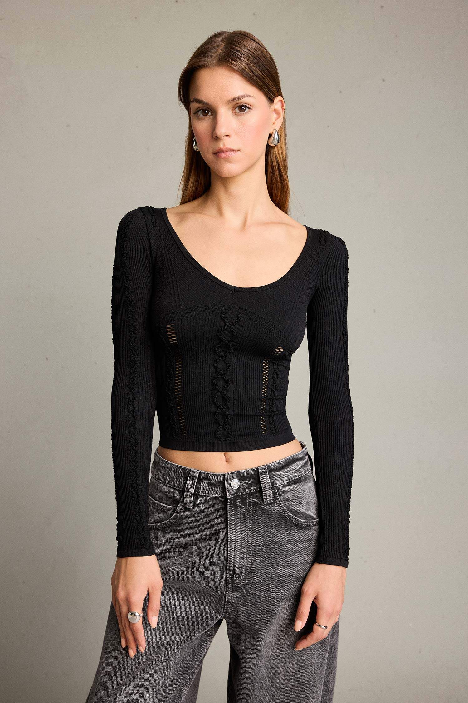 Fitted V Yaka Uzun Kollu Tişört