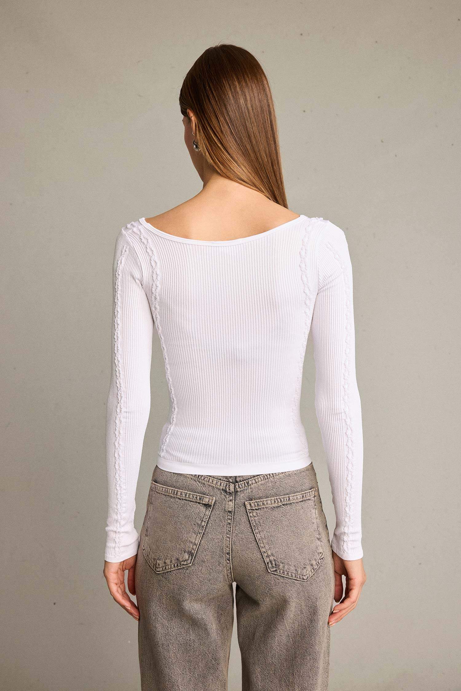 Fitted V Yaka Uzun Kollu Tişört