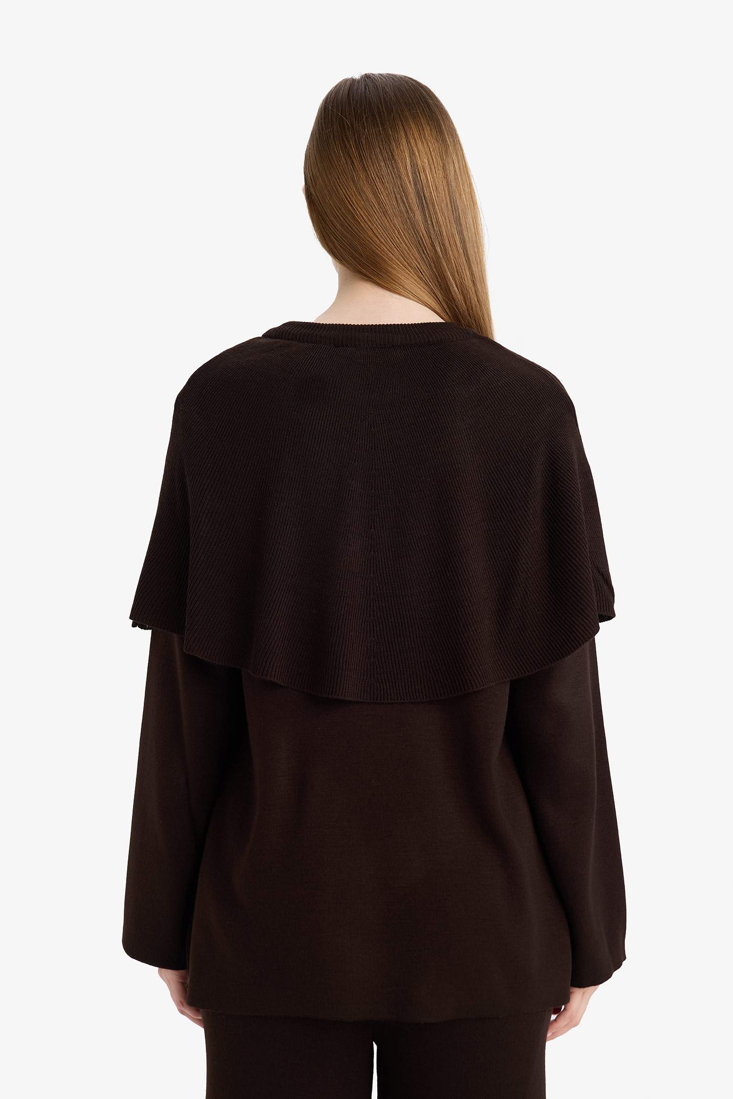 بلوز تريكو قصة عادية بأزرار