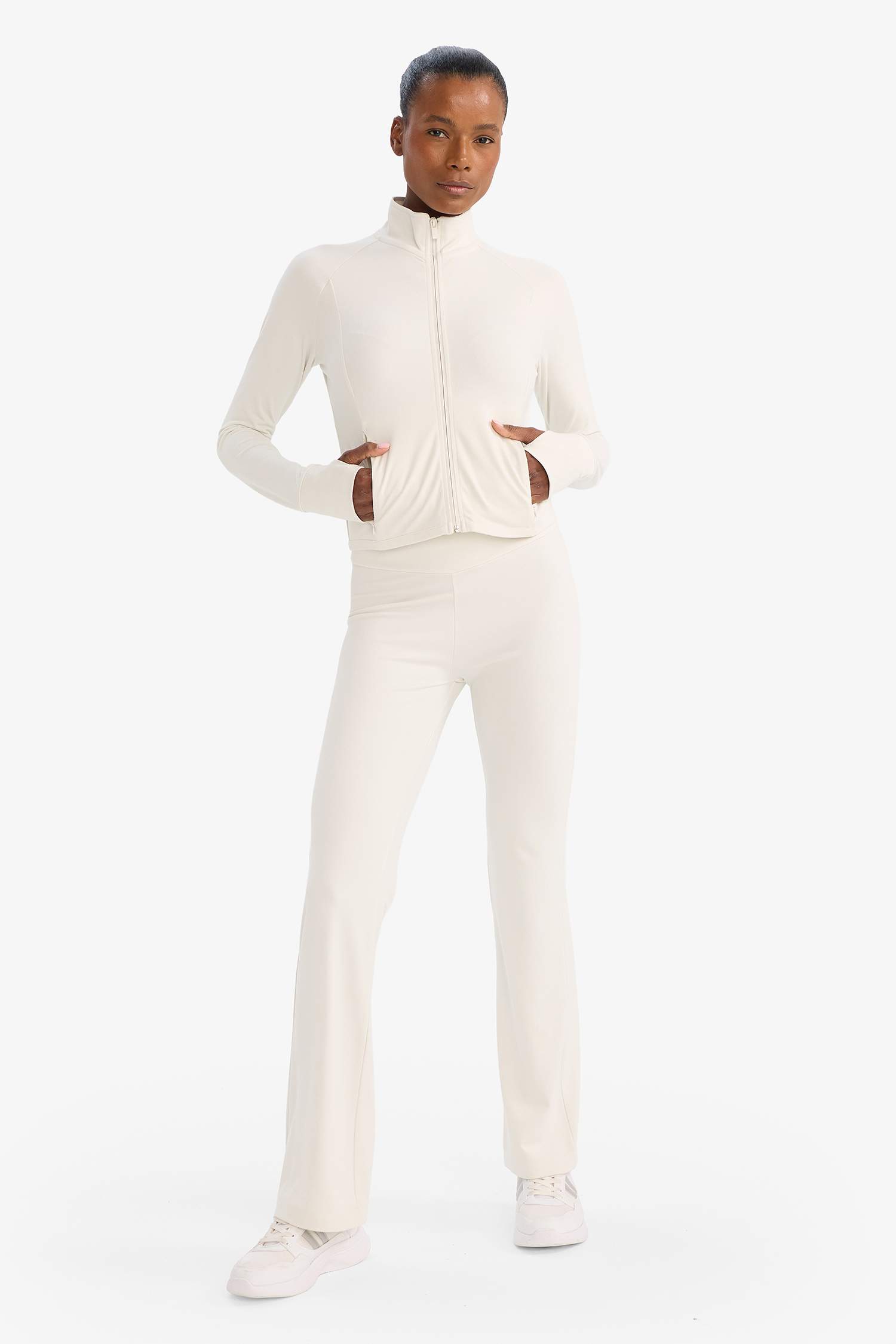 Slim Fit Dar Kesim Dik Yaka İçi Yumuşak Tüylü Hırka